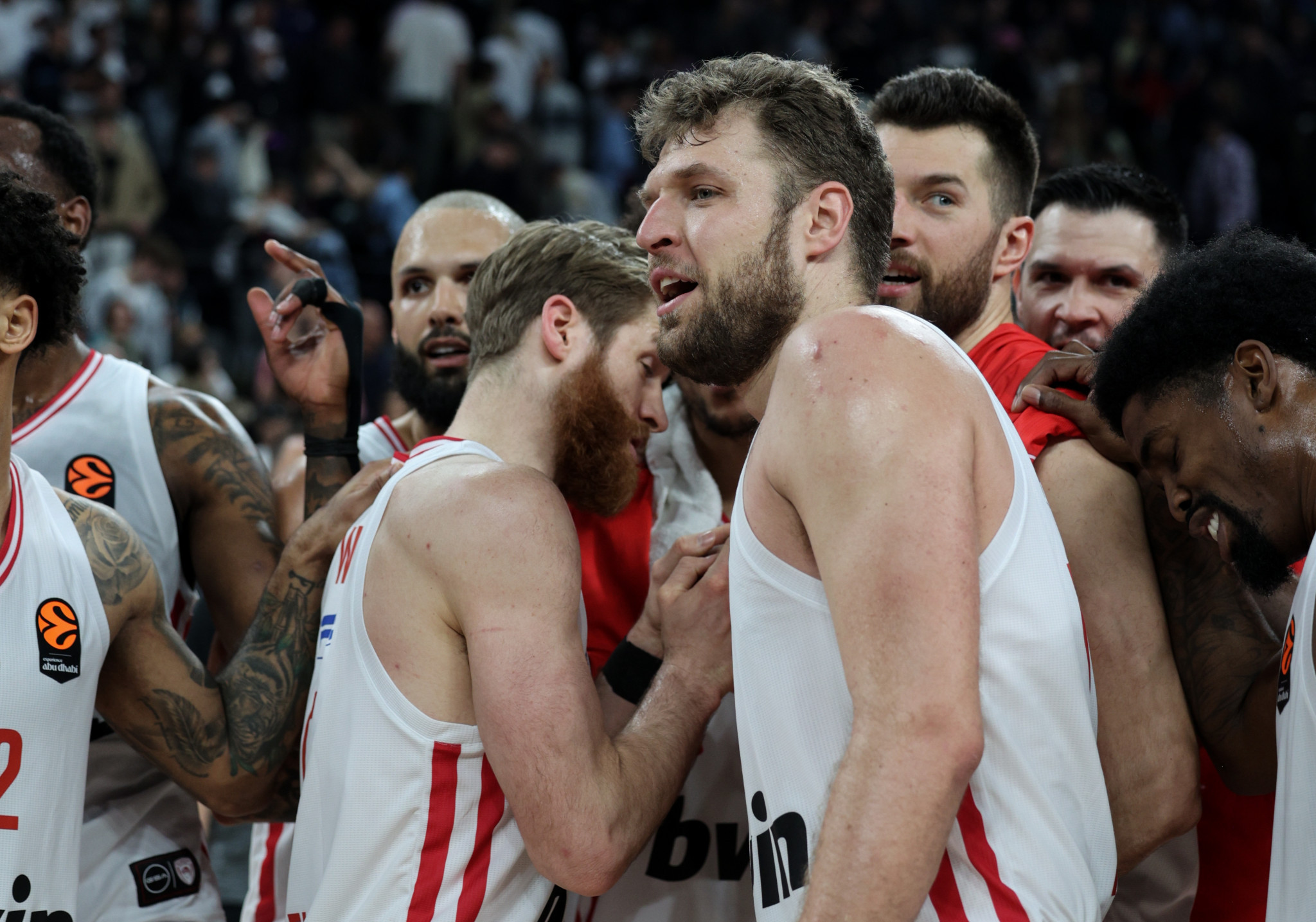 «EuroLeague by Night»: Το... τρίτο ημίχρονο της νίκης του Ολυμπιακού επί της Βιλερμπάν (video)