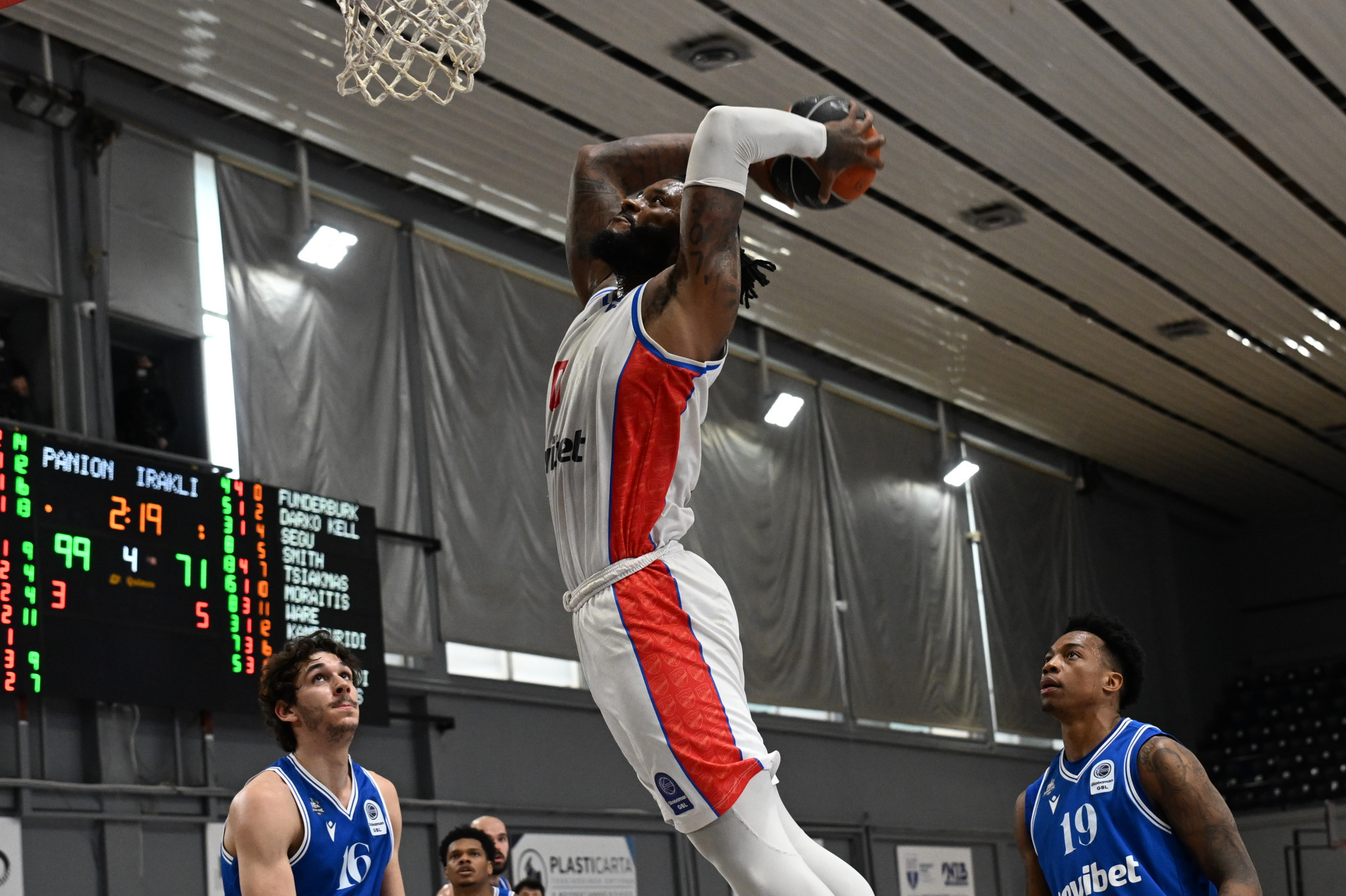 Σαρωτικός Πανιώνιος «πάτησε» τον Ηρακλή και έκανε τεράστιο βήμα παραμονής