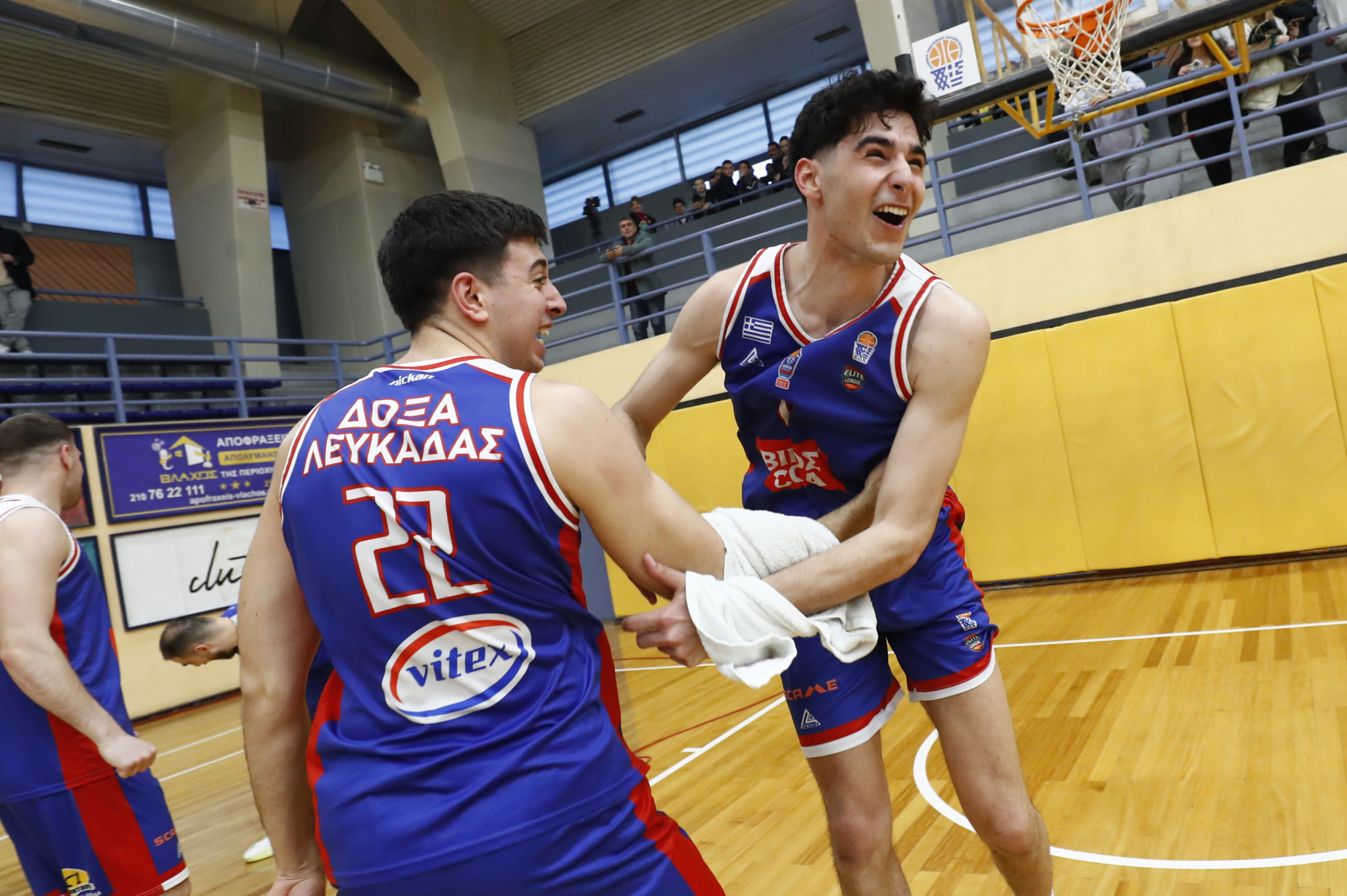 Οι πανηγυρισμοί των παικτών της Δόξας Λευκάδας για την άνοδο στη Stoiximan GBL (video)