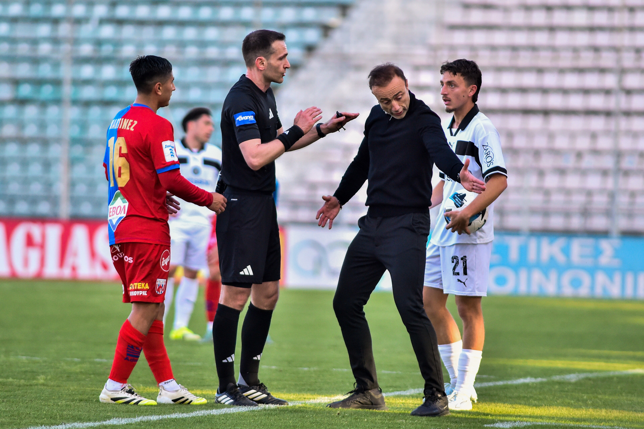 Κόντης: «Για μένα η μπάλα έχει περάσει στο φάουλ του Φούντα - Σαν να μην παίχτηκε η πρώτη αγωνιστική»