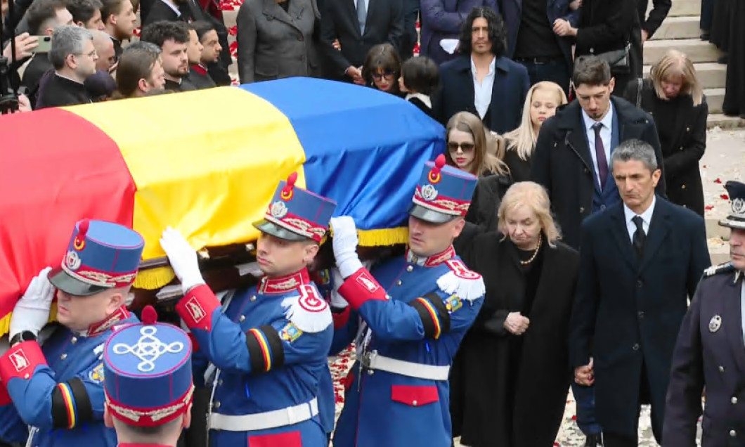 Eκατοντάδες κόσμου στην κηδεία του Μιρτσέα Λουτσέσκου - Στο πλευρό του Ραζβάν οι άνθρωποι του ΠΑΟΚ (photos)