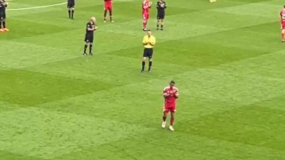 Ανατριχίλα: Ο Τιάγκο ξέσπασε σε κλάματα στο γήπεδο για τον Ντιόγκο Ζότα