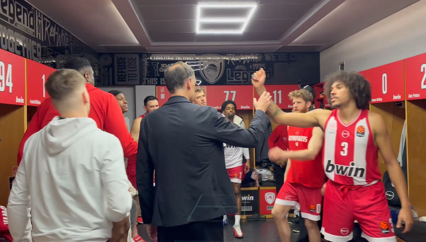 Μπαρτζώκας στους παίκτες του Ολυμπιακού: «Εξαιρετική εμφάνιση»