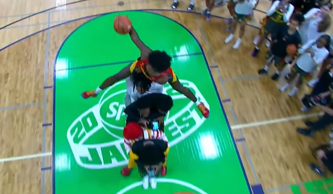 Like father, like son: Ο Τζάκσον Ρίτσαρντσον δεν έχει μόνο το όνομα αλλά και τη χάρη του πατέρα του (video)