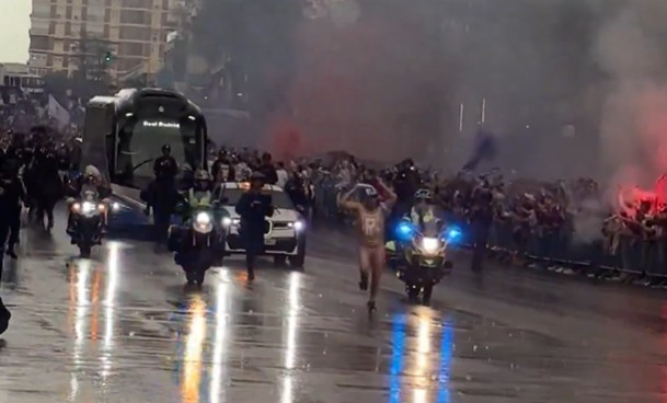 Αυστηρώς ακατάλληλο: Γυμνός άνδρας έκανε... σπριντ στους δρόμους της Μαδρίτης για τη Ρεάλ (video)