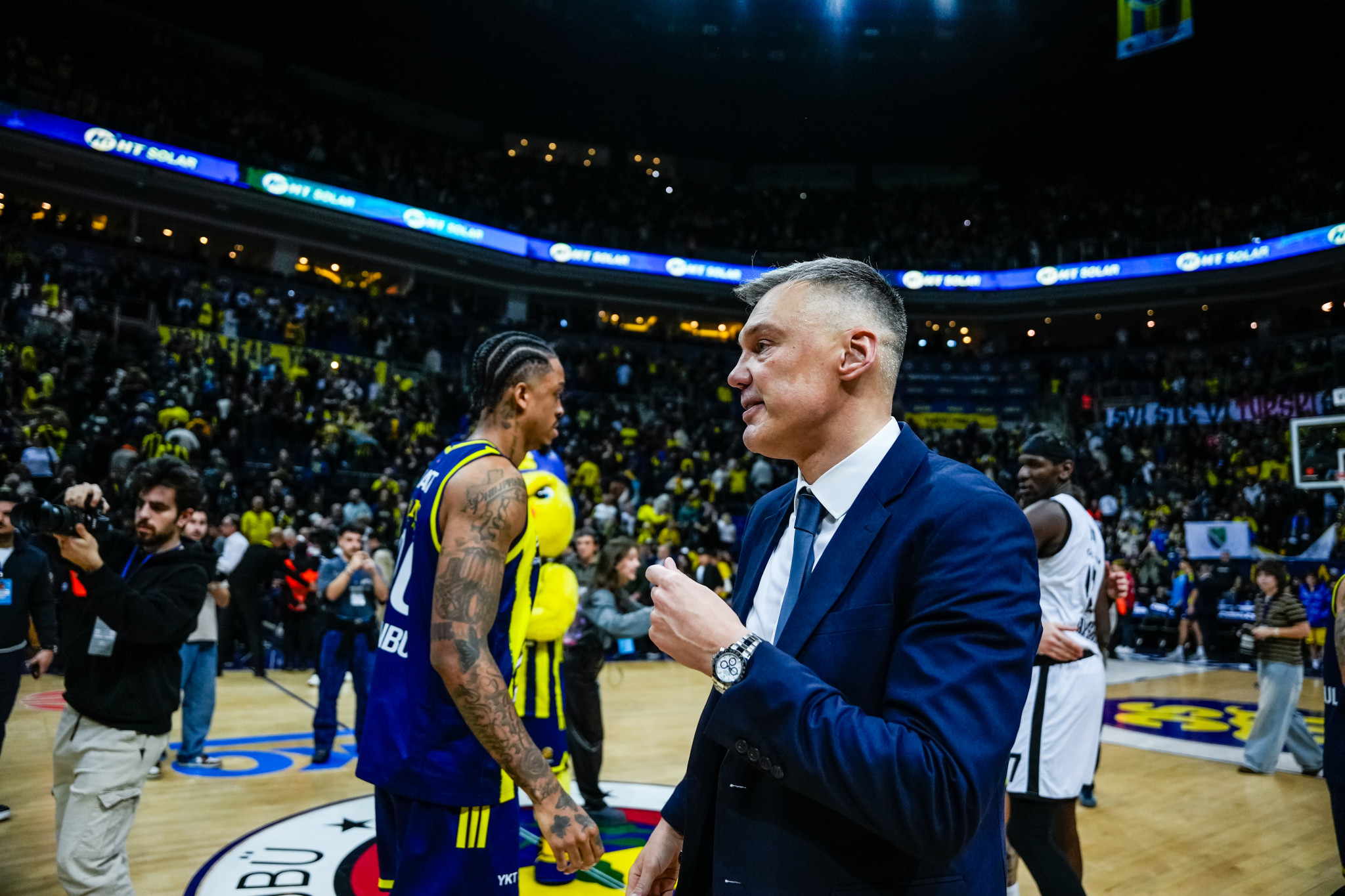 Ιδιοφυές πλάνο ή κατάρρευση; Τι συμβαίνει τελικά με την Φενέρμπαχτσε του Γιασικεβίτσιους