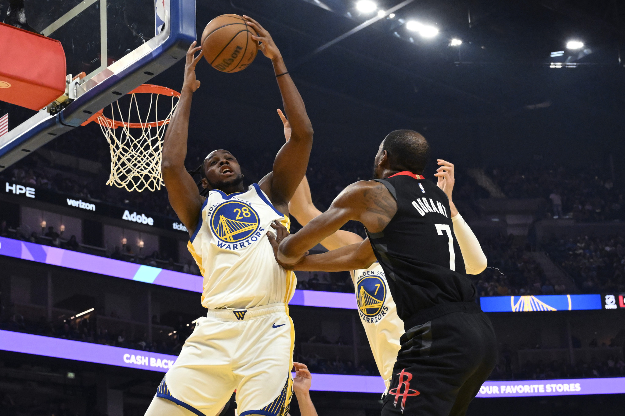 Οι Γουόριορς κάλυψαν το κενό του Γιουρτσεβέν με ψηλό που... γλυκοκοίταζαν οι «αιώνιοι»