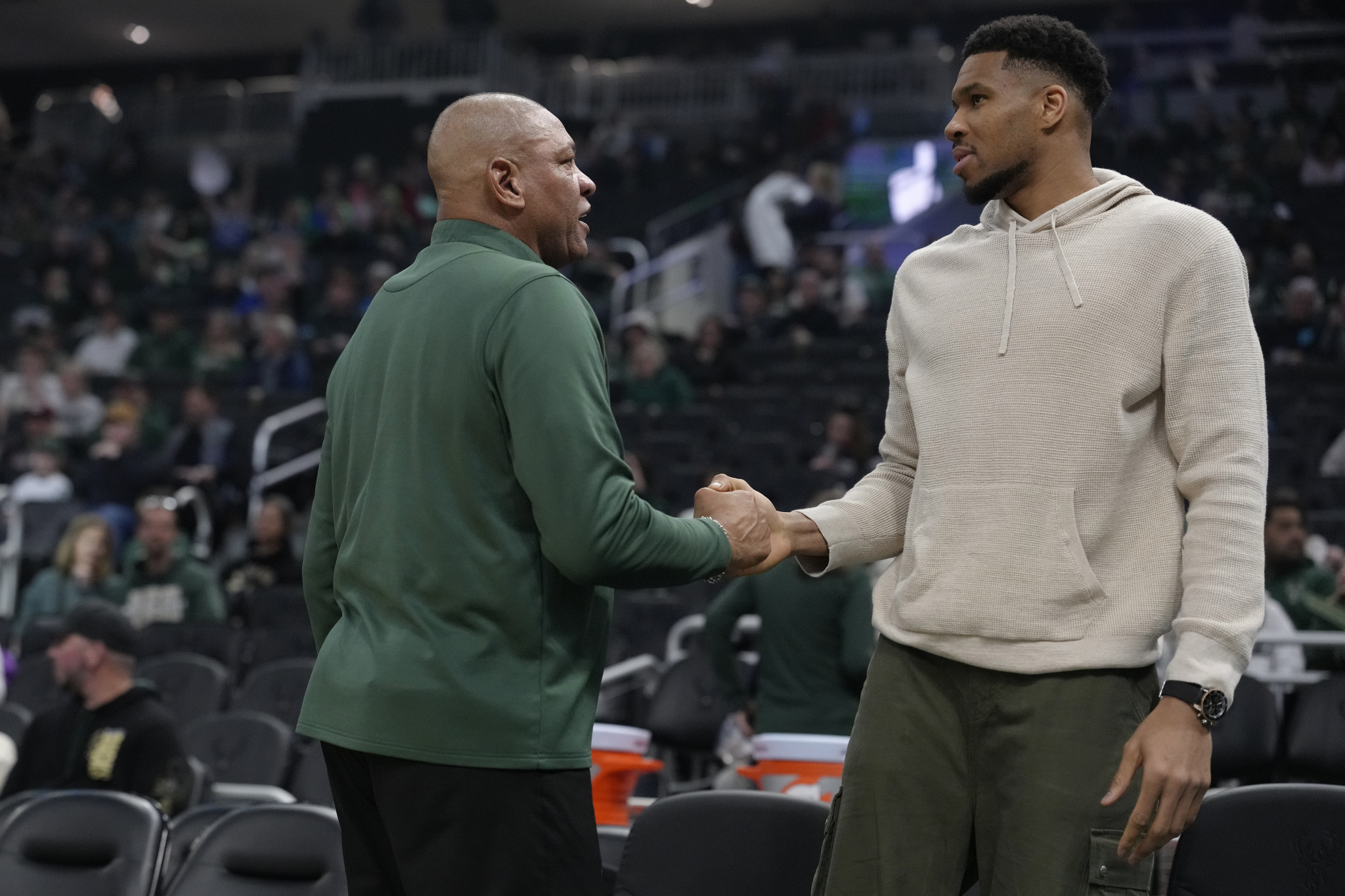 Το παραδέχτηκε ο Ντοκ Ρίβερς: «Αν δεν κάνουμε καλή δουλειά με το ρόστερ ο Γιάννης θα κοιτάξει αλλού»