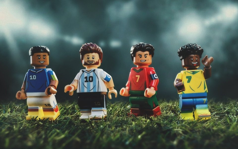 Πώς η LEGO έφερε επανάσταση και μας έκανε να ξεχάσουμε ό,τι ξέραμε για τις διαφημίσεις πριν το Μουντιάλ