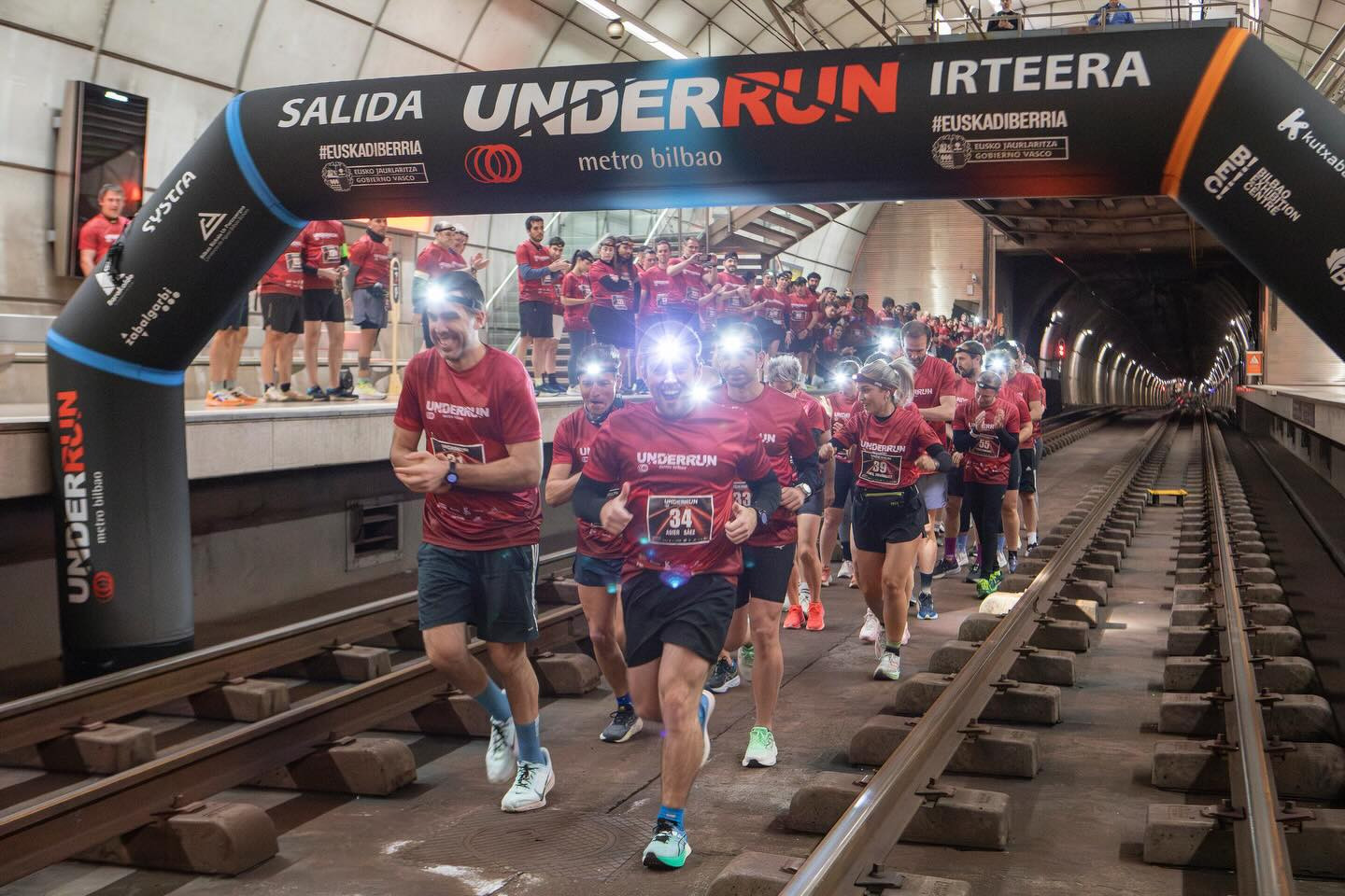 Ένας αγώνας δρόμου υπόγειος: Στο μετρό του Μπιλμπάο η κούρσα ήταν μέχρι... τερματικού σταθμού (video)