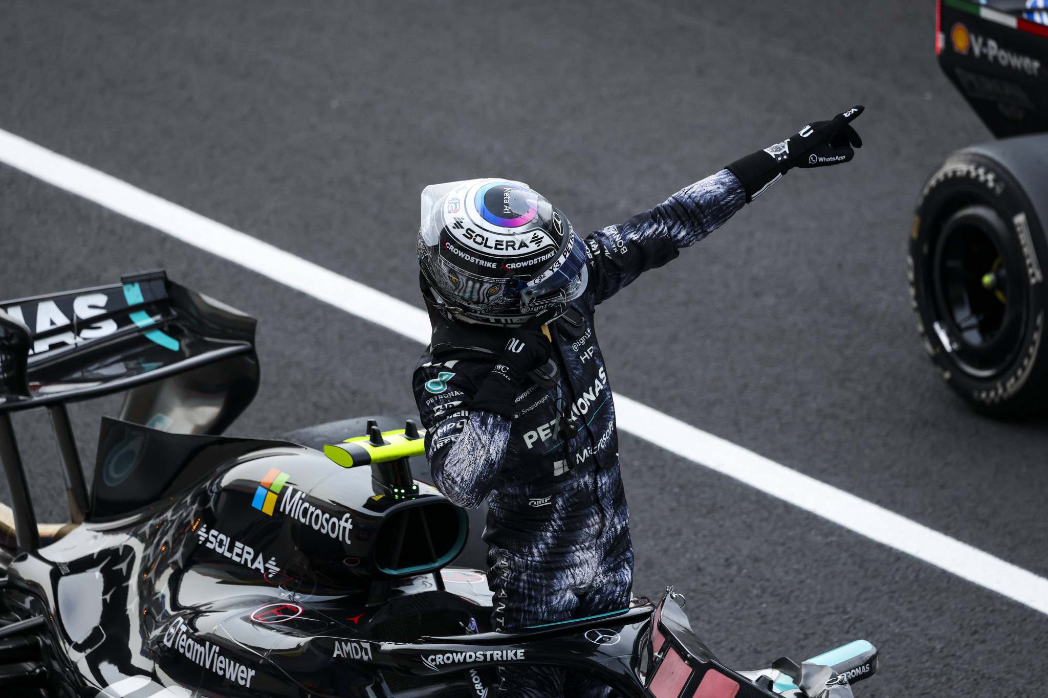 Σπάει τα κοντέρ ο Αντονέλι: Έγινε ο νεότερος οδηγός στην ιστορία της F1 που ηγείται του πρωταθλήματος