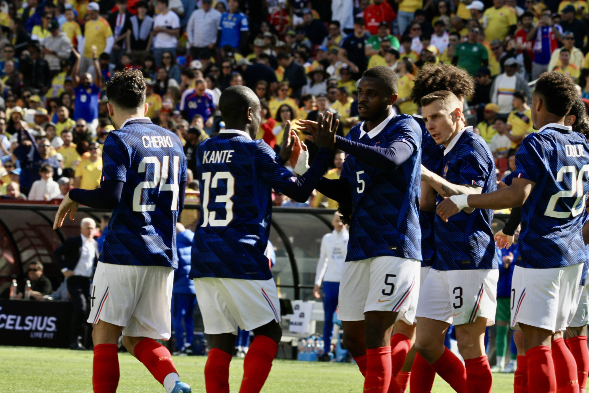 Επιβλητική η Γαλλία, νίκησε εύκολα την Κολομβία με Ντουέ και Τουράμ