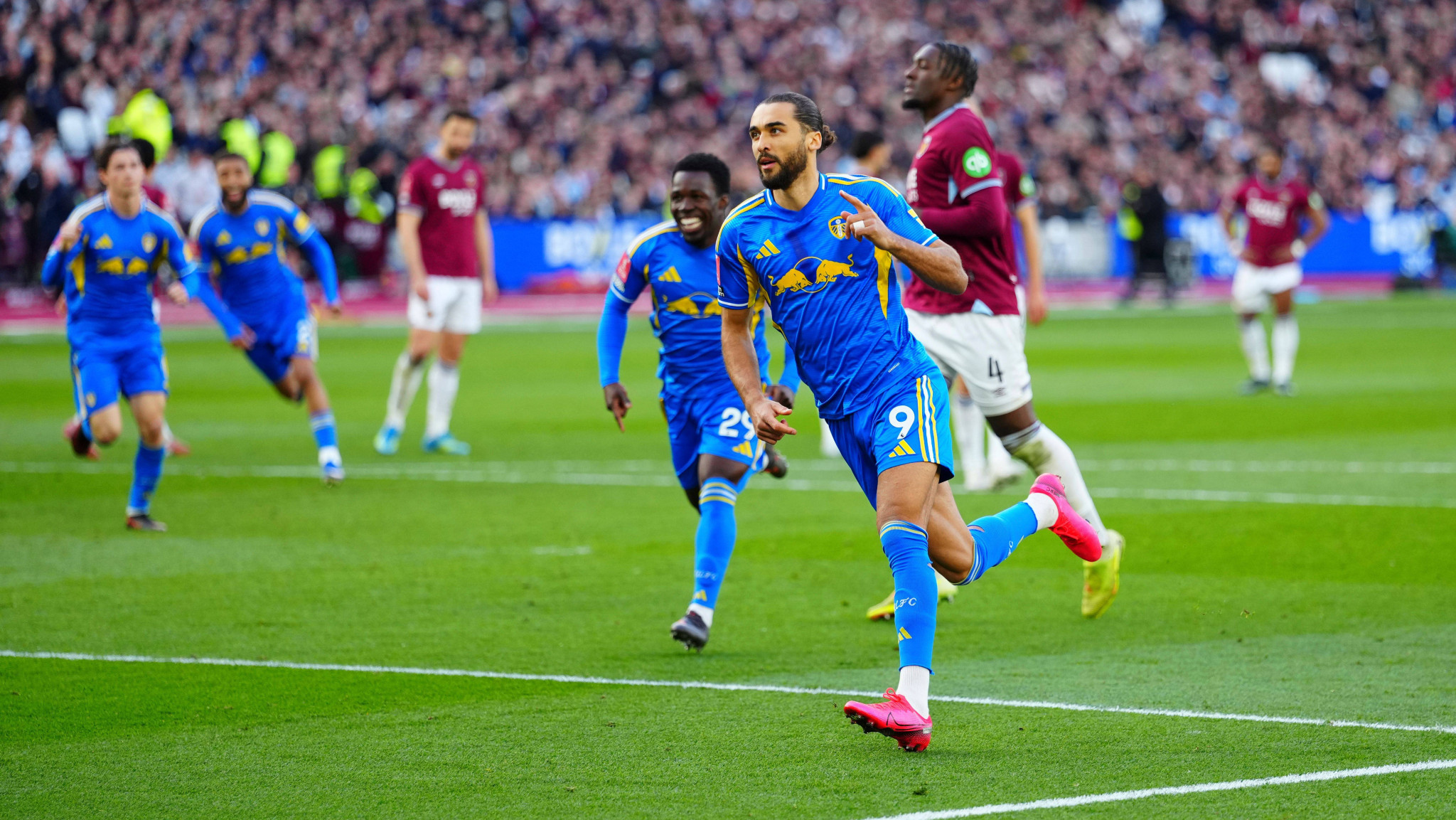 Αδιανόητη ματσάρα στο FA Cup: Η Λιντς πήρε την πρόκριση στα πέναλτι κόντρα στη Γουέστ Χαμ