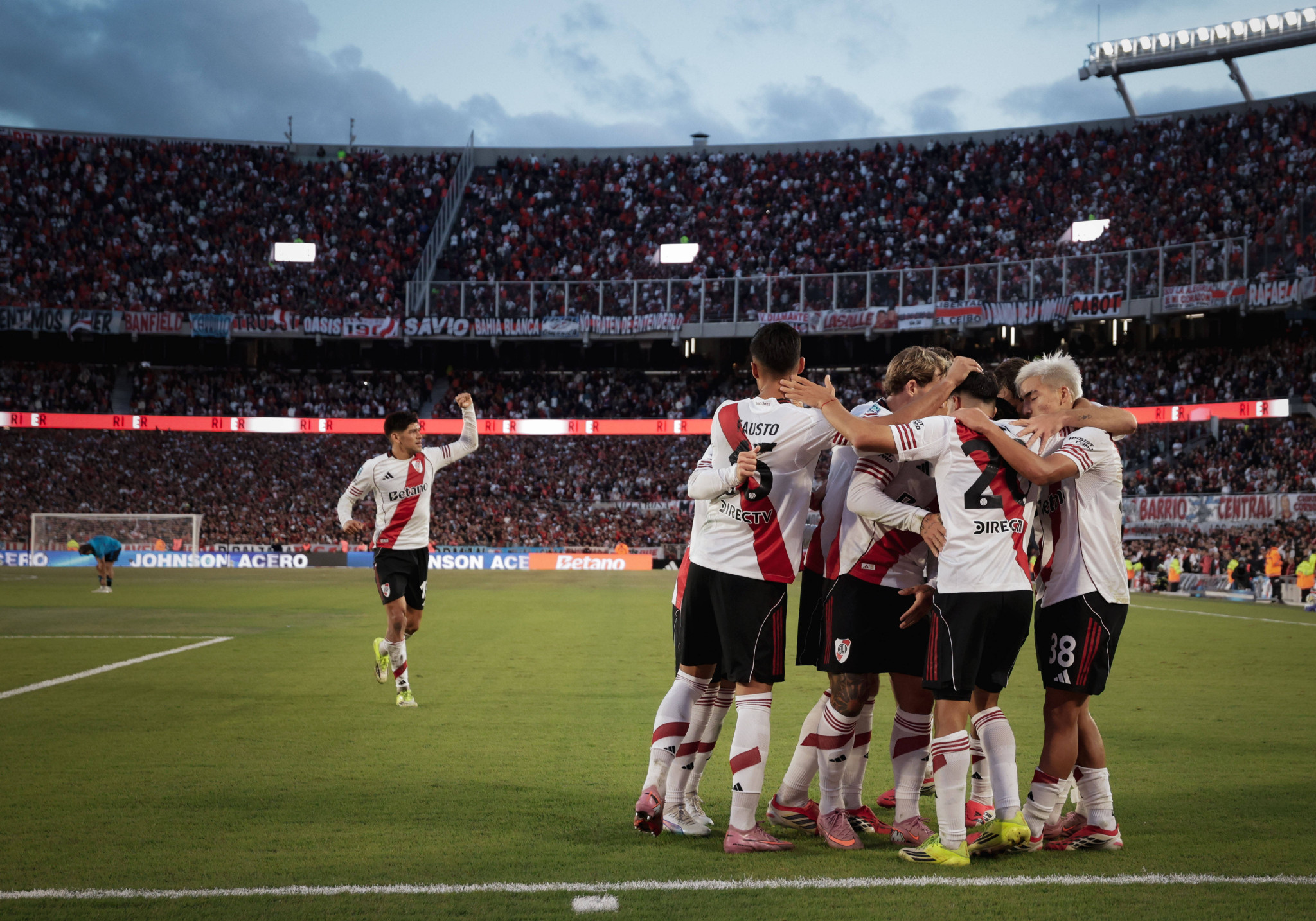 Πειστική εμφάνιση και άνετη «τριάρα» για την Ρίβερ Πλέιτ κόντρα στην Μπελγκράνο