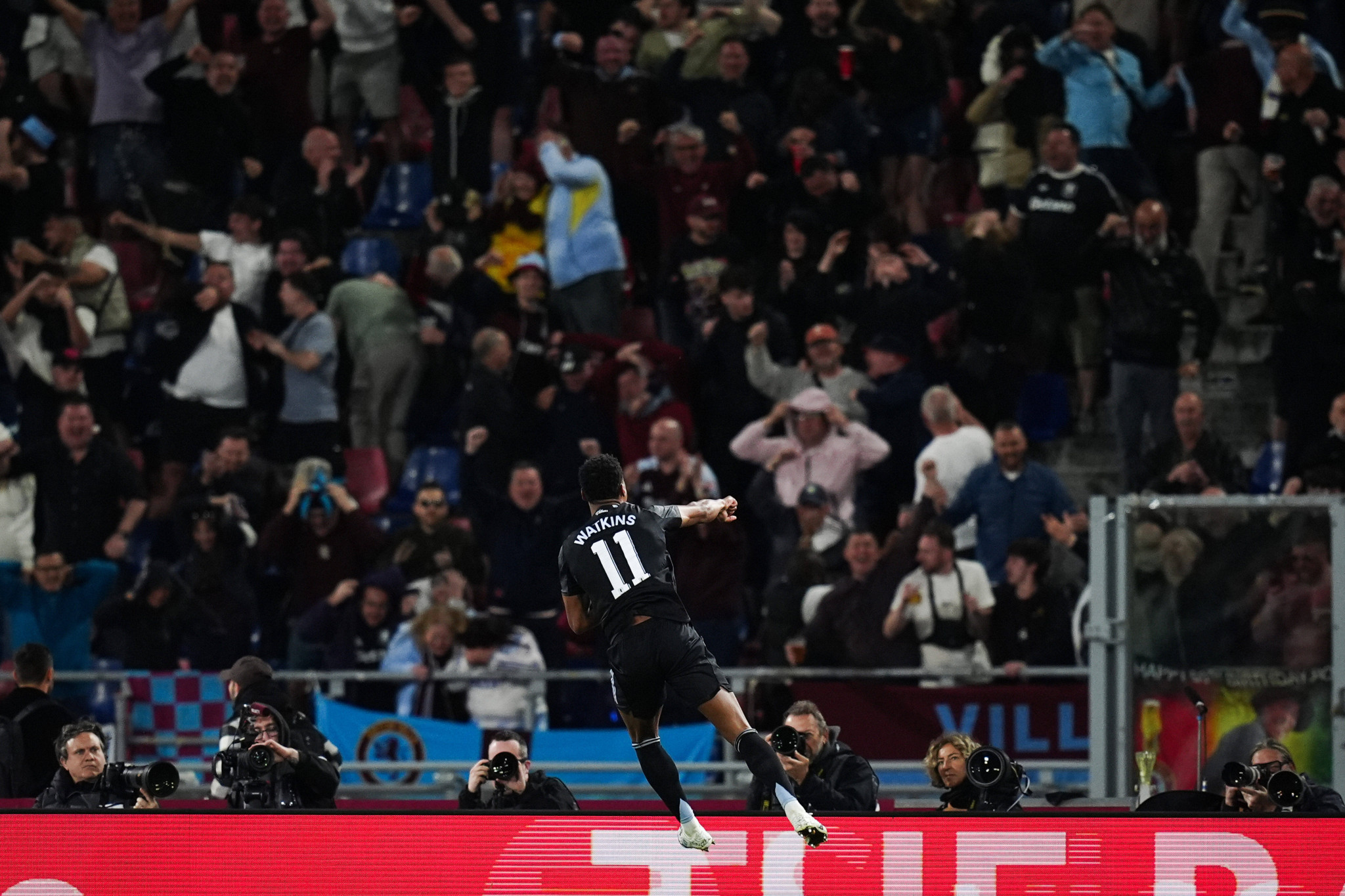 Η Άστον Βίλα «λύγισε» την Μπολόνια και είναι με το ενάμισι πόδι στα ημιτελικά του Europa League