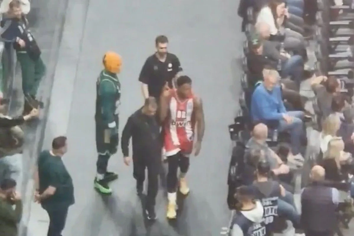 Τα βιντεο με την χειρονομία του Τζόουνς