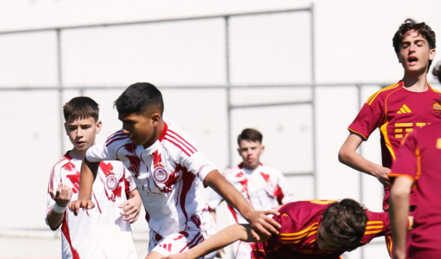 Σάρωσε στο Elite Neon Cup η Κ14 του Ολυμπιακού και έχασε στις λεπτομέρειες στον τελικό