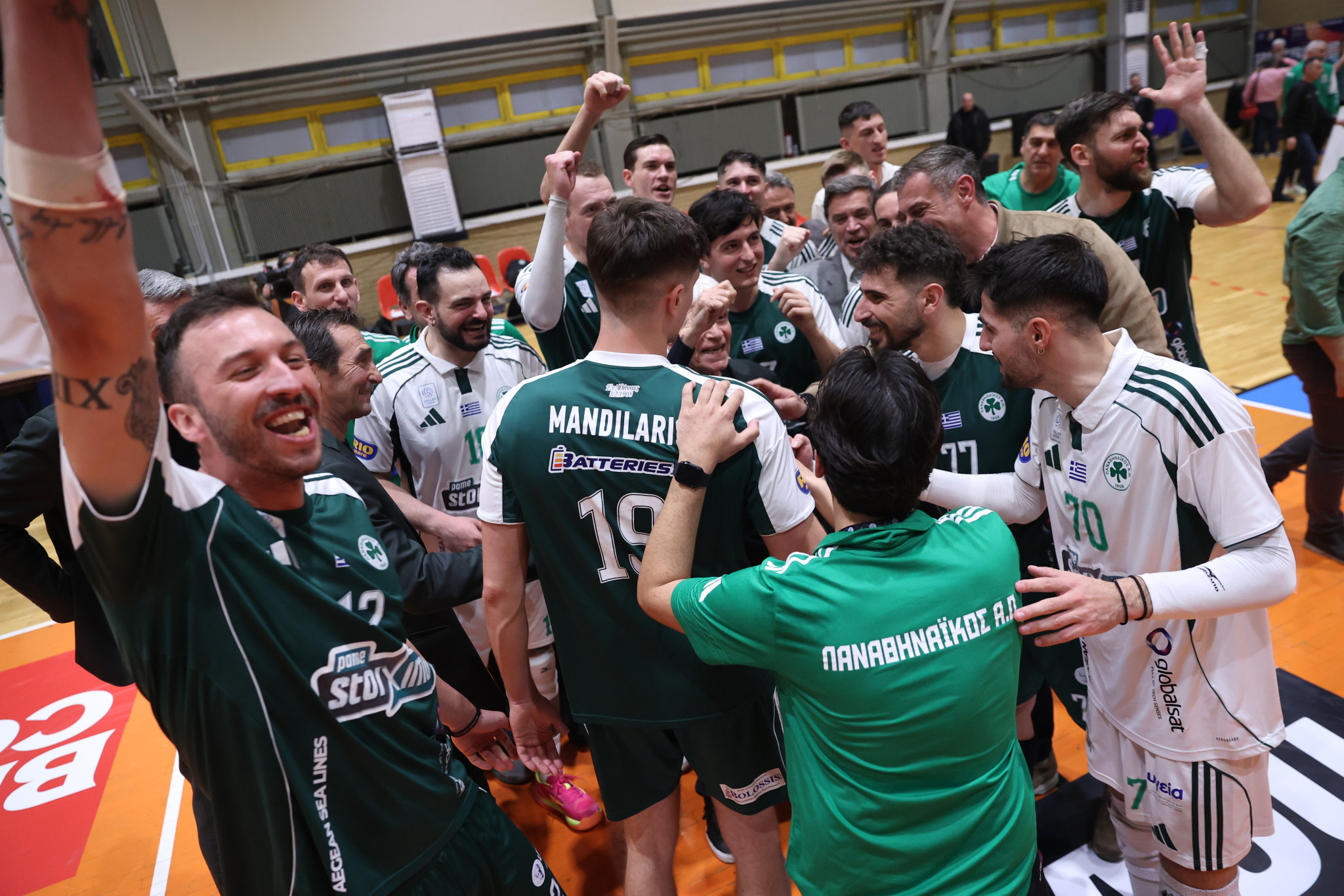 Οι πανηγυρισμοί του Παναθηναϊκού μετά την πρόκριση στους τελικούς της Novibet Volley League