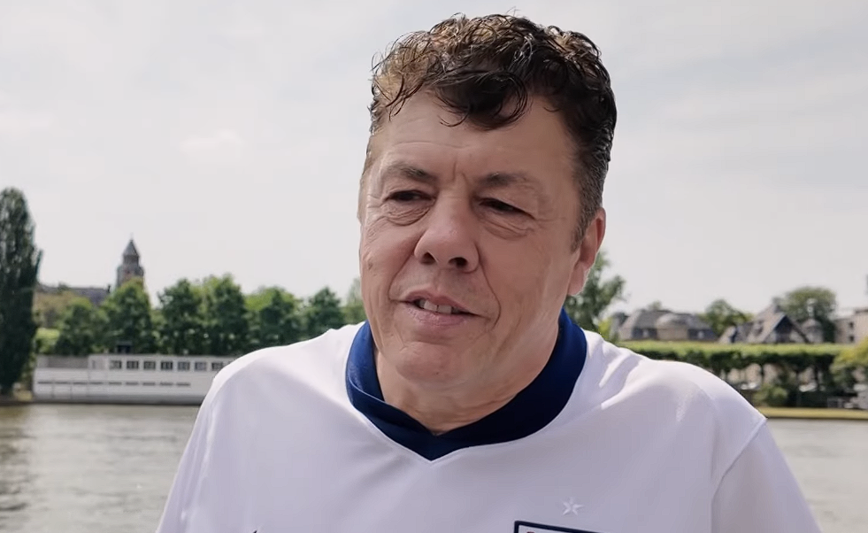 Μέχρι που θα έφτανες για να δεις την χώρα σου στο Μουντιάλ - Οπαδός πούλησε το σπίτι του για να πάει στις ΗΠΑ