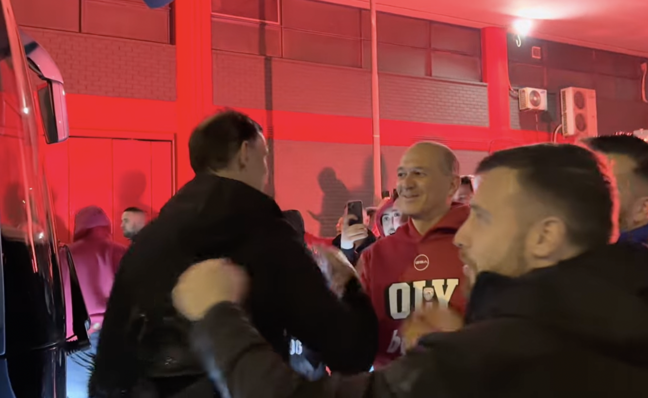 Αποθέωση στο ΣΕΦ για το διπλό του Ολυμπιακού στο ΟΑΚΑ - Παρών και ο Γιώργος Αγγελόπουλος