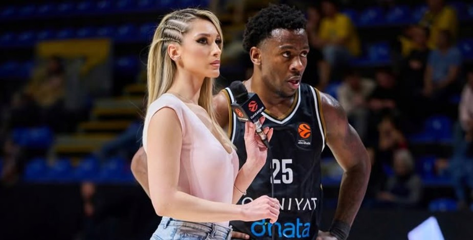 H καλλονή οικοδέσποινα της Euroleague στο Βελιγράδι που οι… φανατικοί την φωνάζουν «MVP»