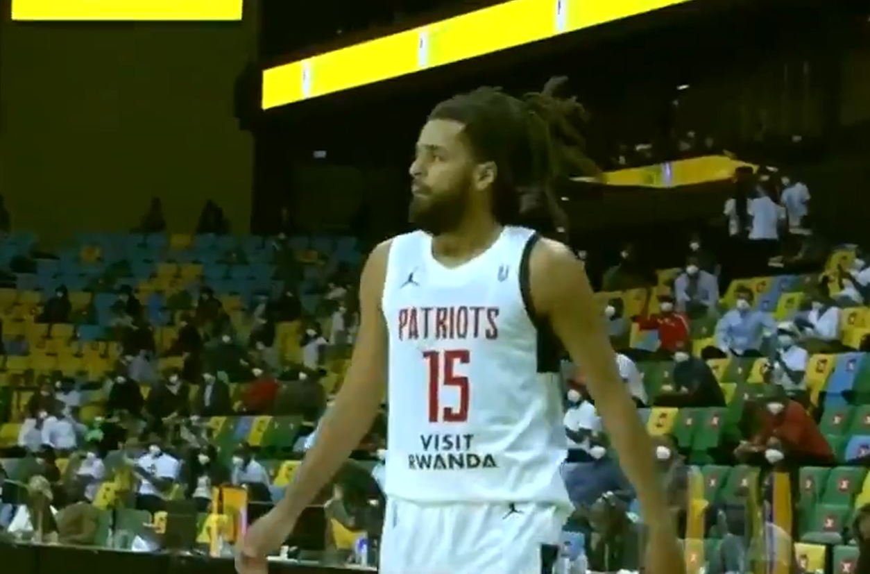 O ράπερ Τζέι Κόουλ αφήνει τη μουσική και πατάει... παρκέ στην Κίνα