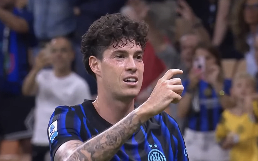 «Πιέζει για τη μεταγραφή του στην Μπαρτσελόνα ο Μπαστόνι»