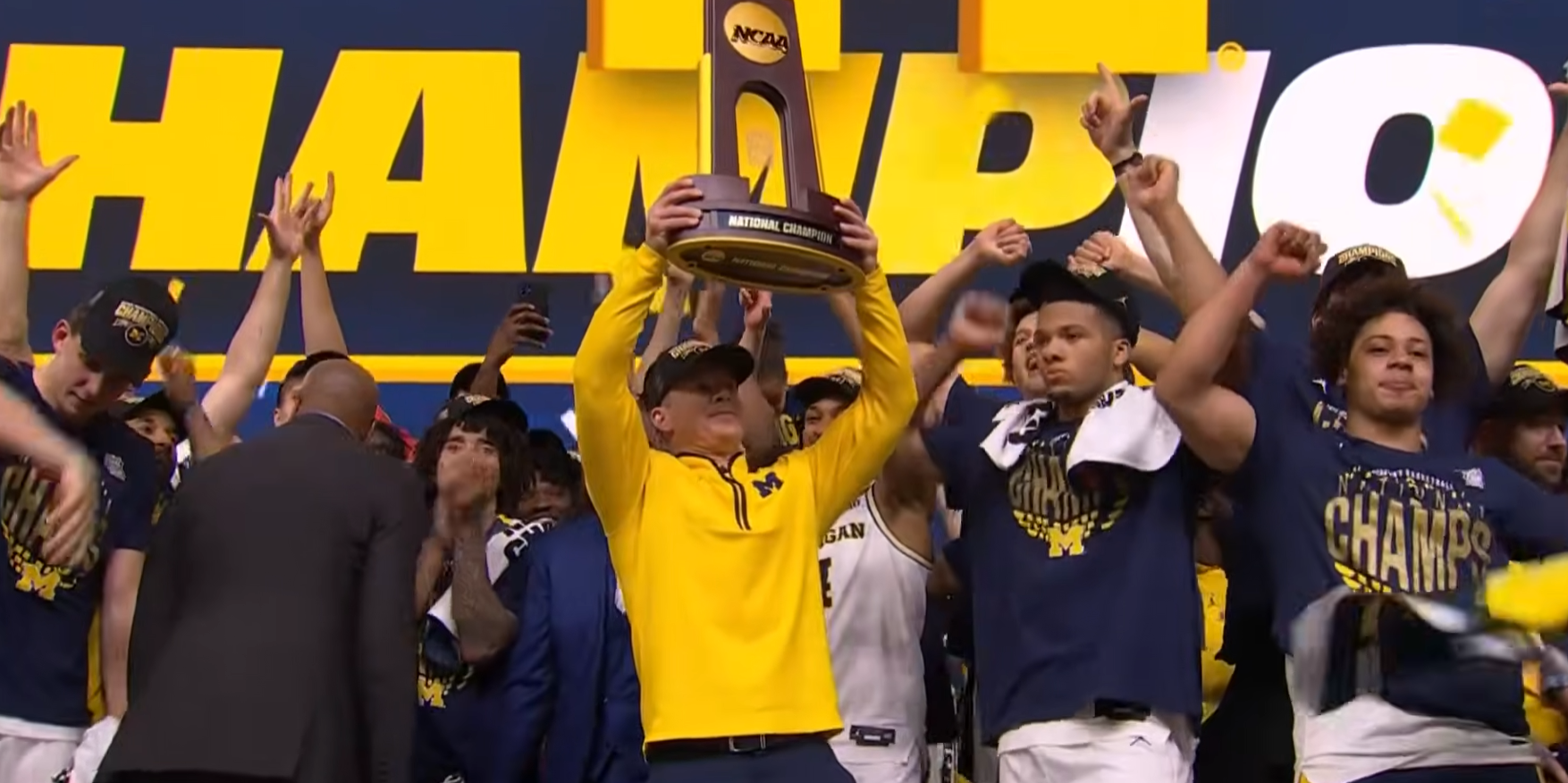 Το Μίσιγκαν στην κορυφή του NCAA μετά από 37 χρόνια - Νίκησε το Κονέκτικατ στον μεγάλο τελικό με 69-63
