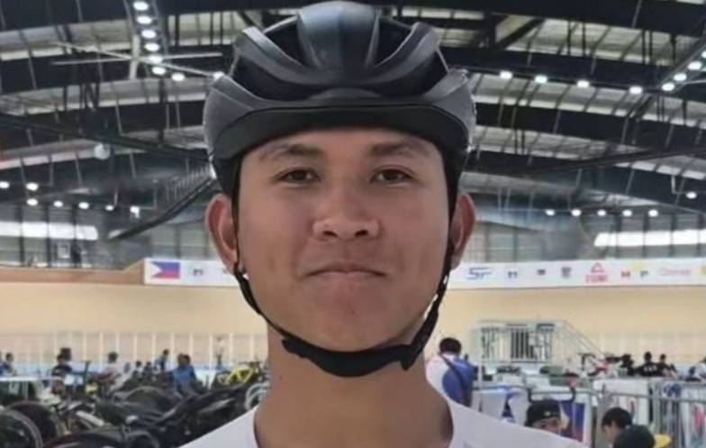 «Τρέχω απλώς με το ποδηλατάκι μου»: Η απίθανη ιστορία του ντελιβερά που έγινε ρέκορντμαν!