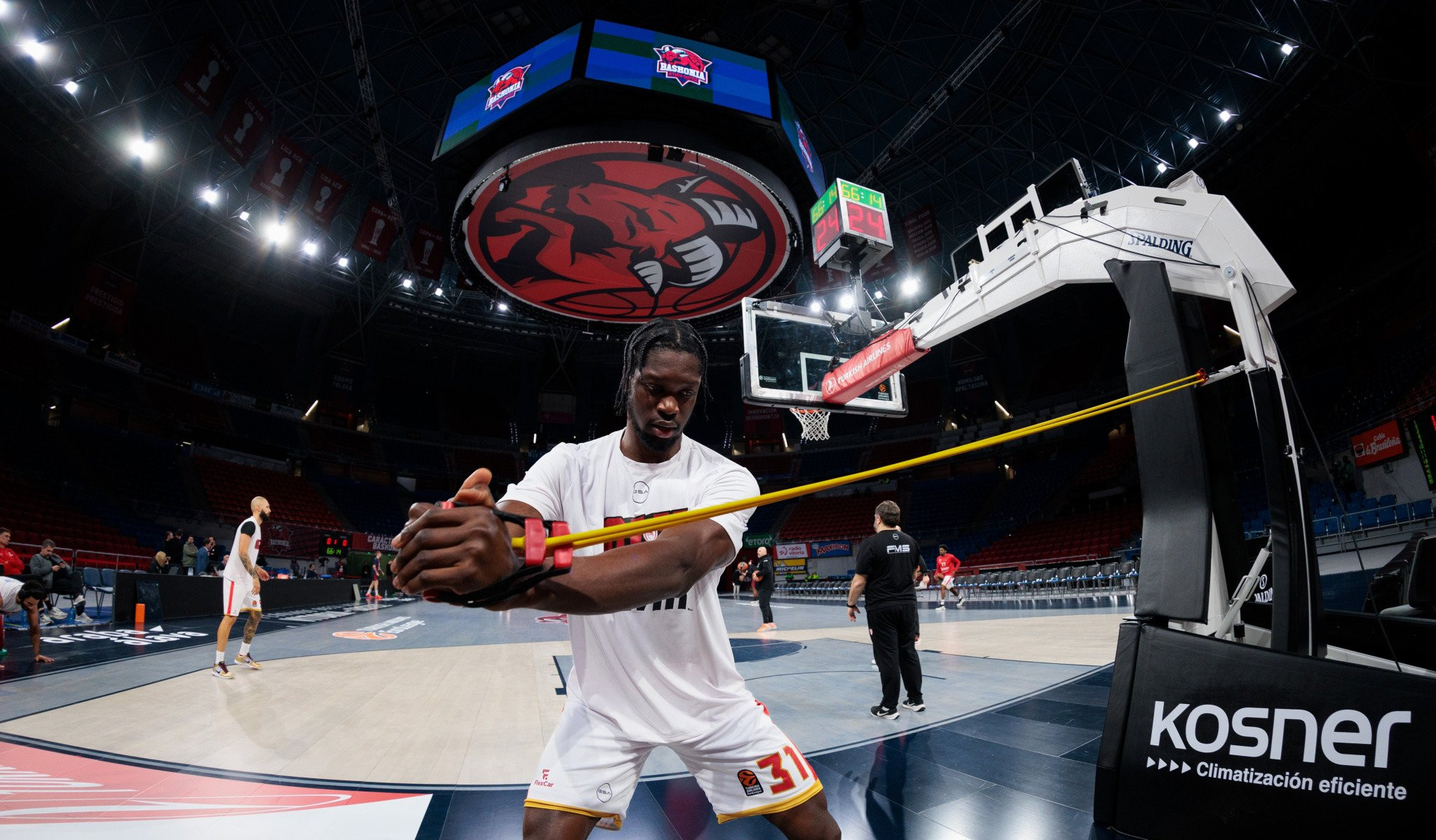 Από τον Ολυμπιακό στη Μακάμπι Τελ Αβίβ ο Μένσα