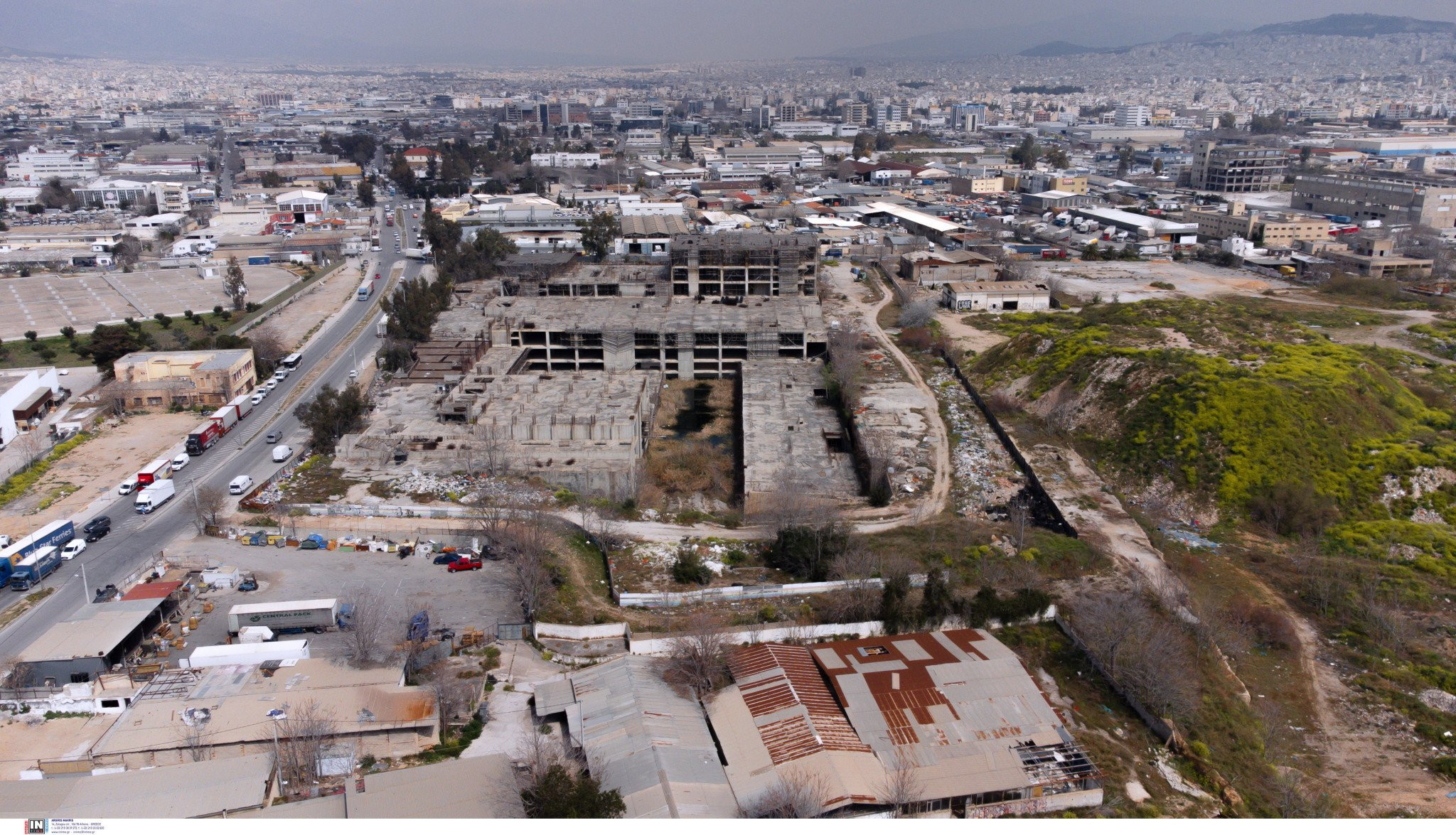 Φωτιά στον Βοτανικό κοντά στο υπό ανέγερση γήπεδο του Παναθηναϊκού - Μήνυμα από το 112 (video)