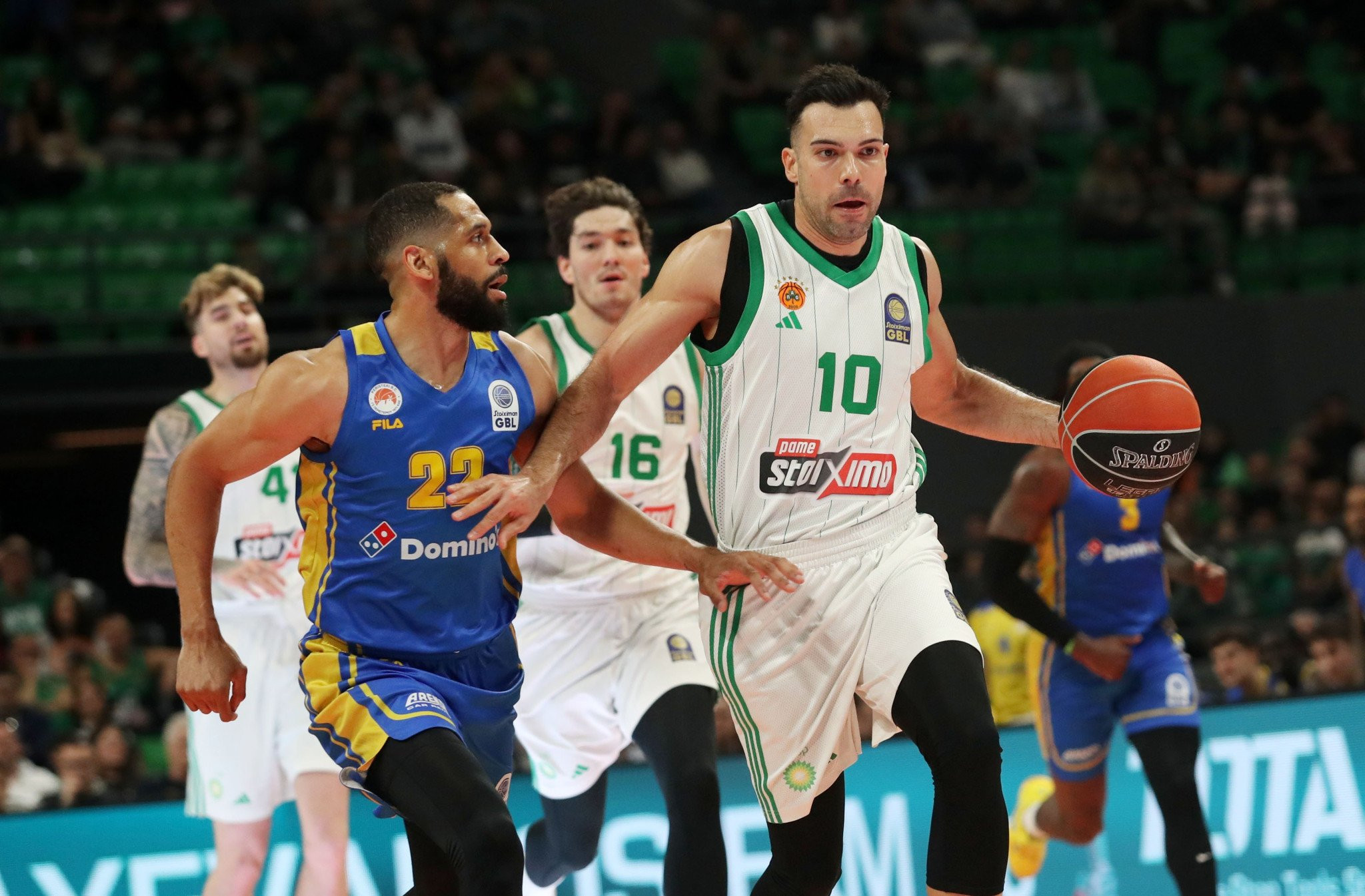 Απρόοπτο με Σλούκα, εκτός κόντρα στο Περιστέρι