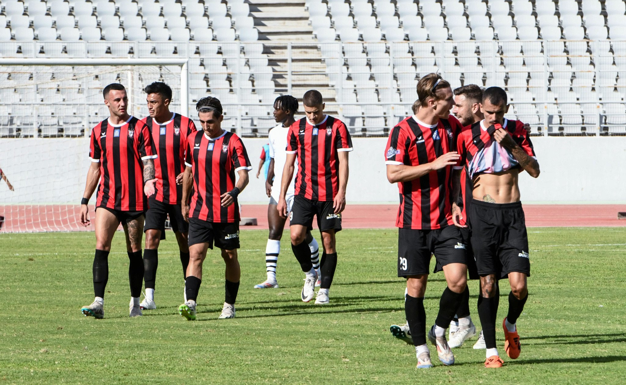 Οι... «αιχμηρές» ευχές της Παναχαϊκής για το Πάσχα: «Ο καπετάνιος πηδάει τελευταίος απ' το καράβι»