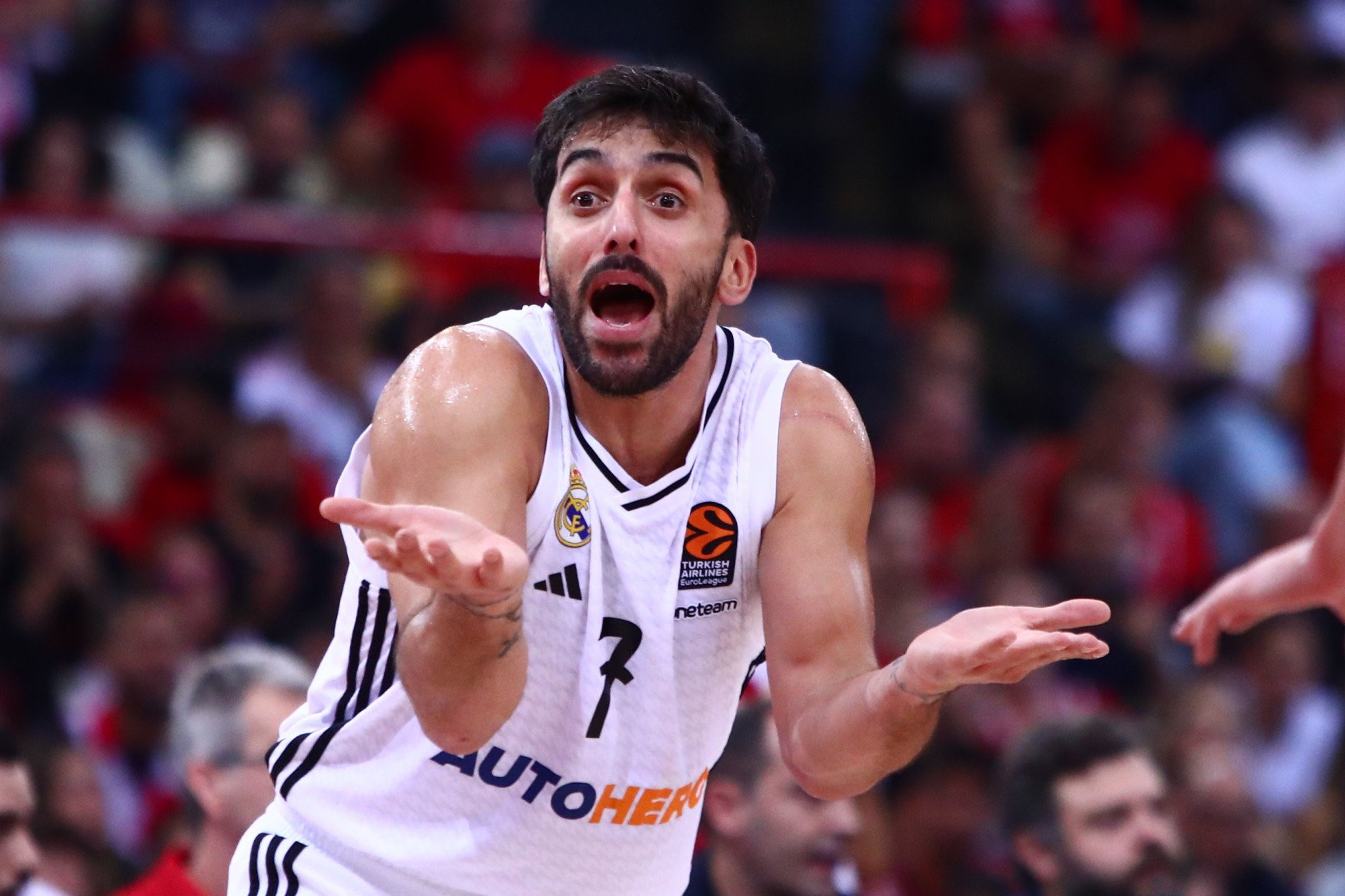 Καμπάσο: «Πρέπει να ελέγξουμε τα συναισθήματά μας και να κάνουμε τον Ολυμπιακό να νιώσει άβολα»