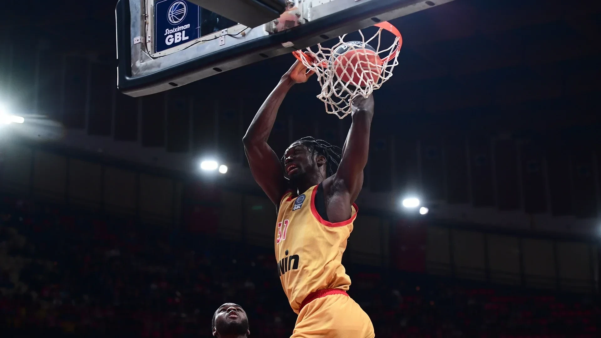 Επίσημο: Τέλος ο Μένσα από τον Ολυμπιακό