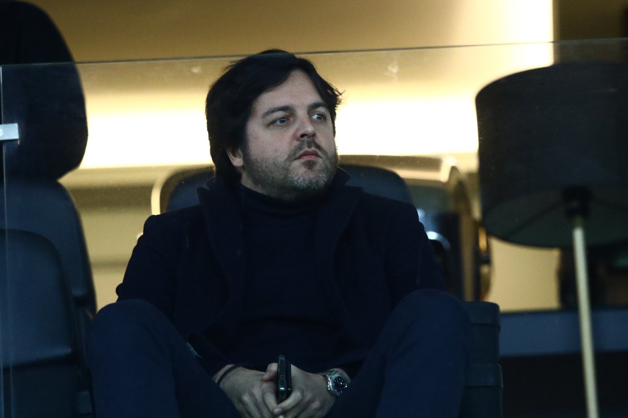 Άμεσος συνεργάτης του Ριμπάλτα ταξίδεψε στο εξωτερικό