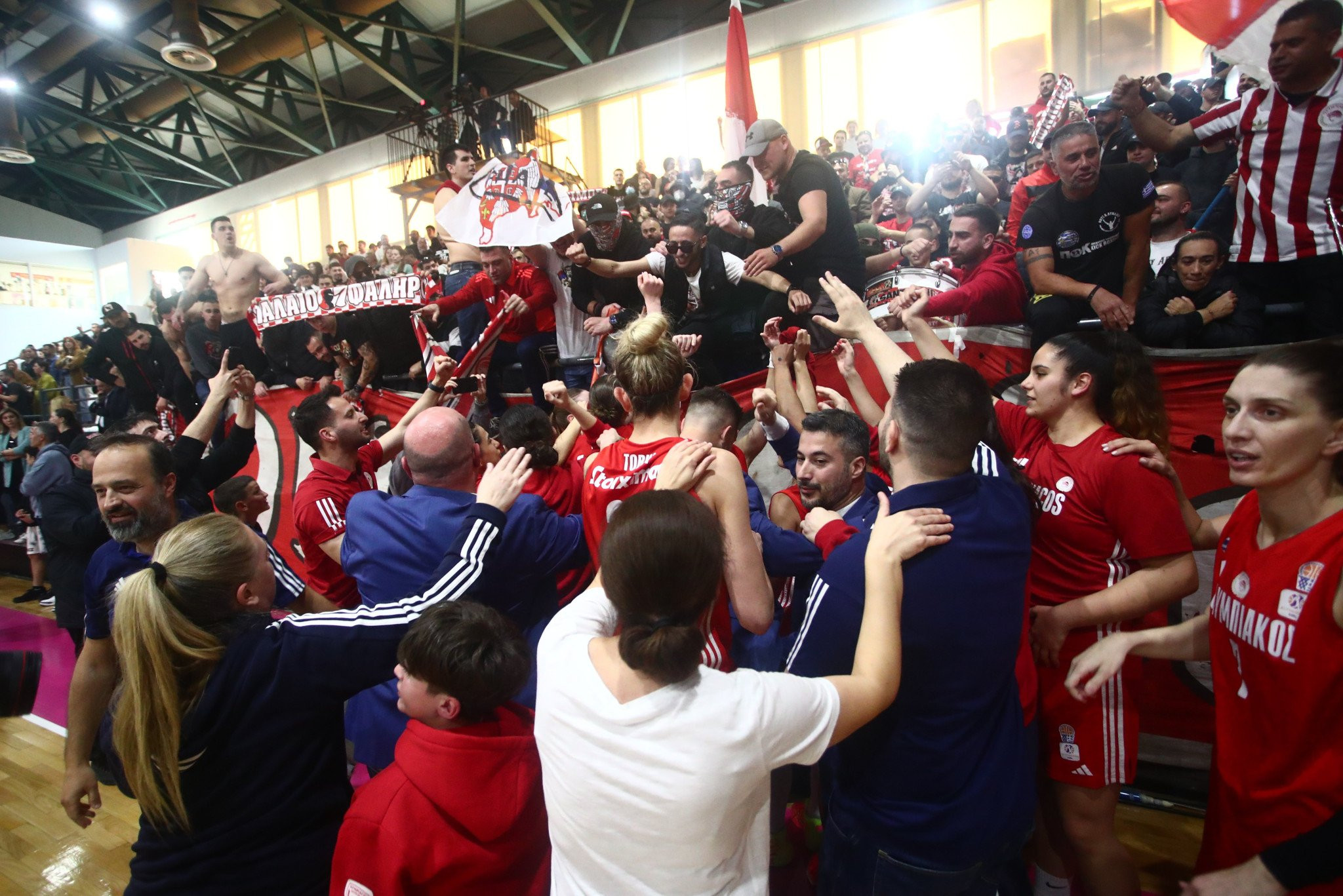 Πρωταθλητής στην Α1 Γυναικών μπάσκετ ο Ολυμπιακός κατακτώντας το νταμπλ!