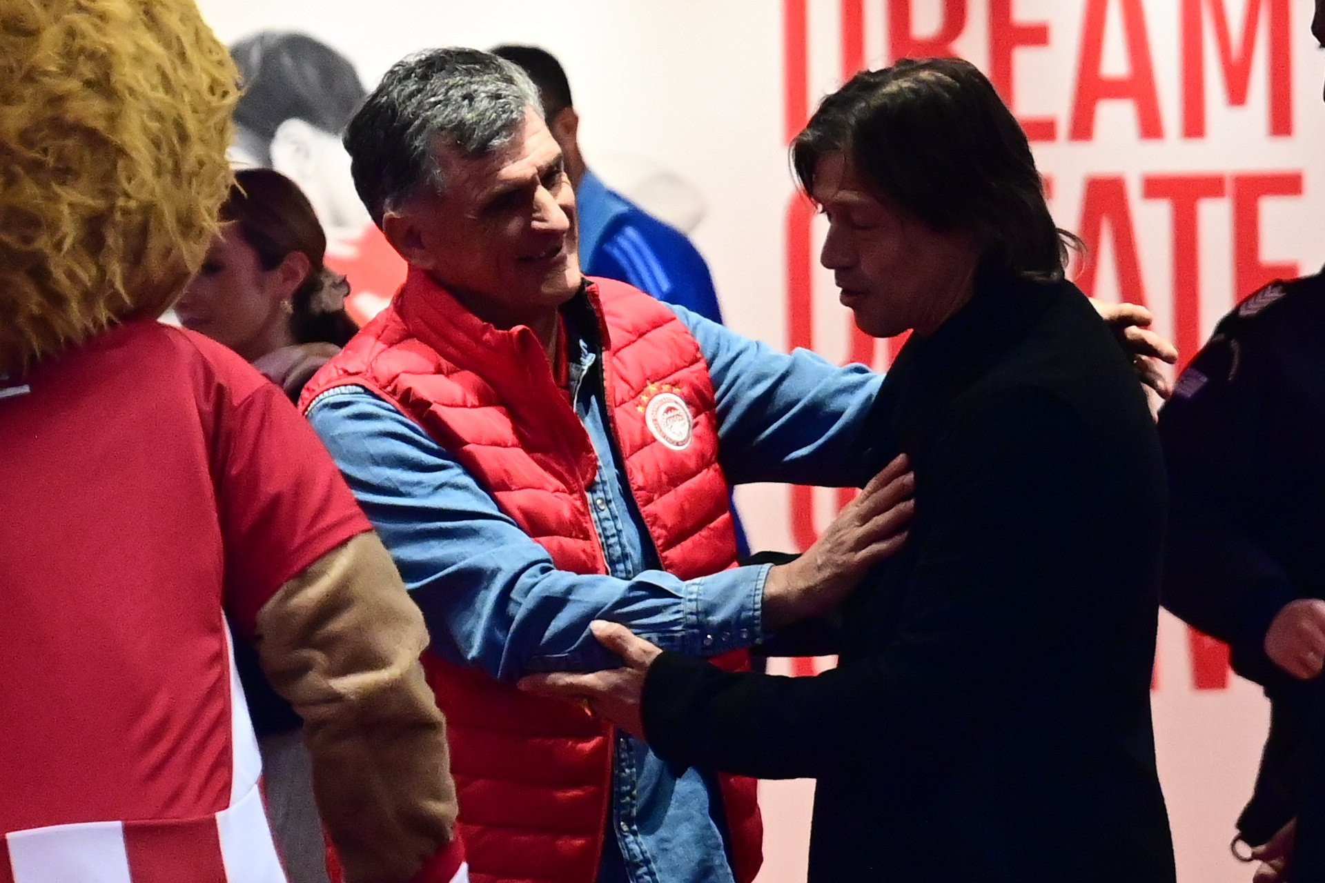 Ντέμης για Μεντιλίμπαρ: «Τυχερός ο Ολυμπιακός που τον έχει - Μπορεί να φέρει μέχρι και 50 εκατ. €»