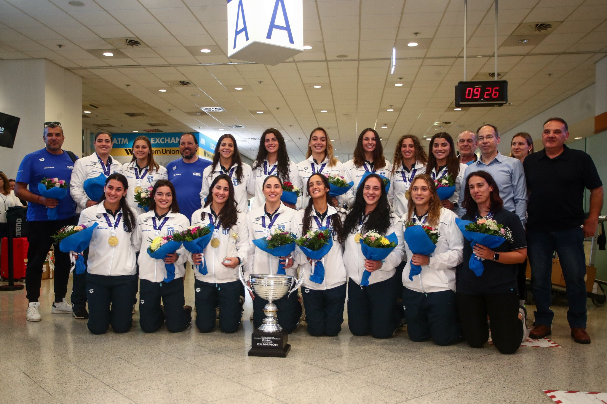 Επέστρεψαν στην Ελλάδα τα «χρυσά» κορίτσια του πόλο (video)