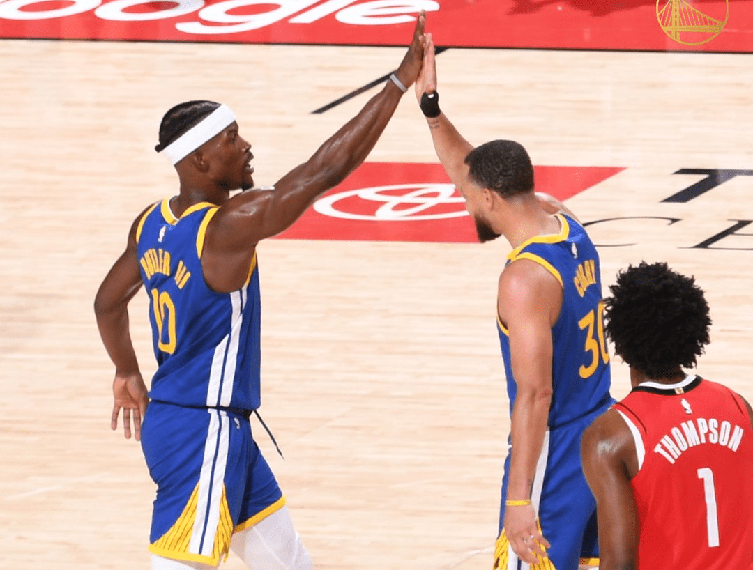 Εμφάνιση «δήλωση»: Ο Playoff Τζίμι Μπάτλερ είναι εδώ!