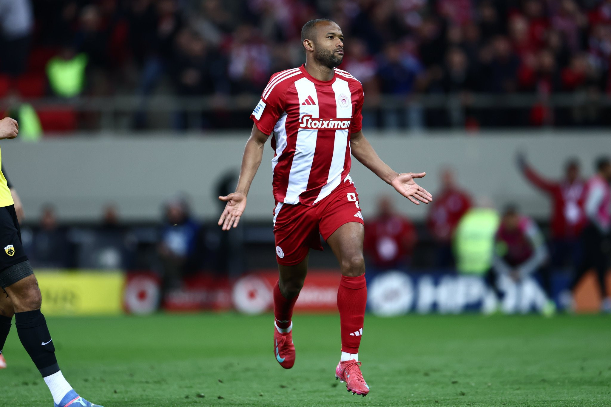 Αραβικό σενάριο για Ελ Κααμπί από την Αλ-Αΐν του Βλάνταν Ίβιτς