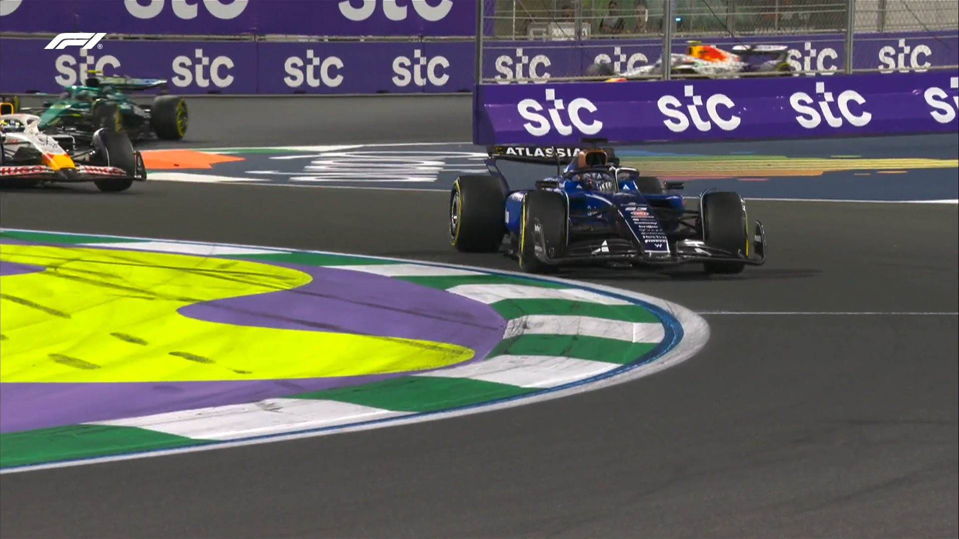 Λογομάχησε με τον μηχανικό του ο Άλμπον: «Παιδιά, δε βλέπετε;»