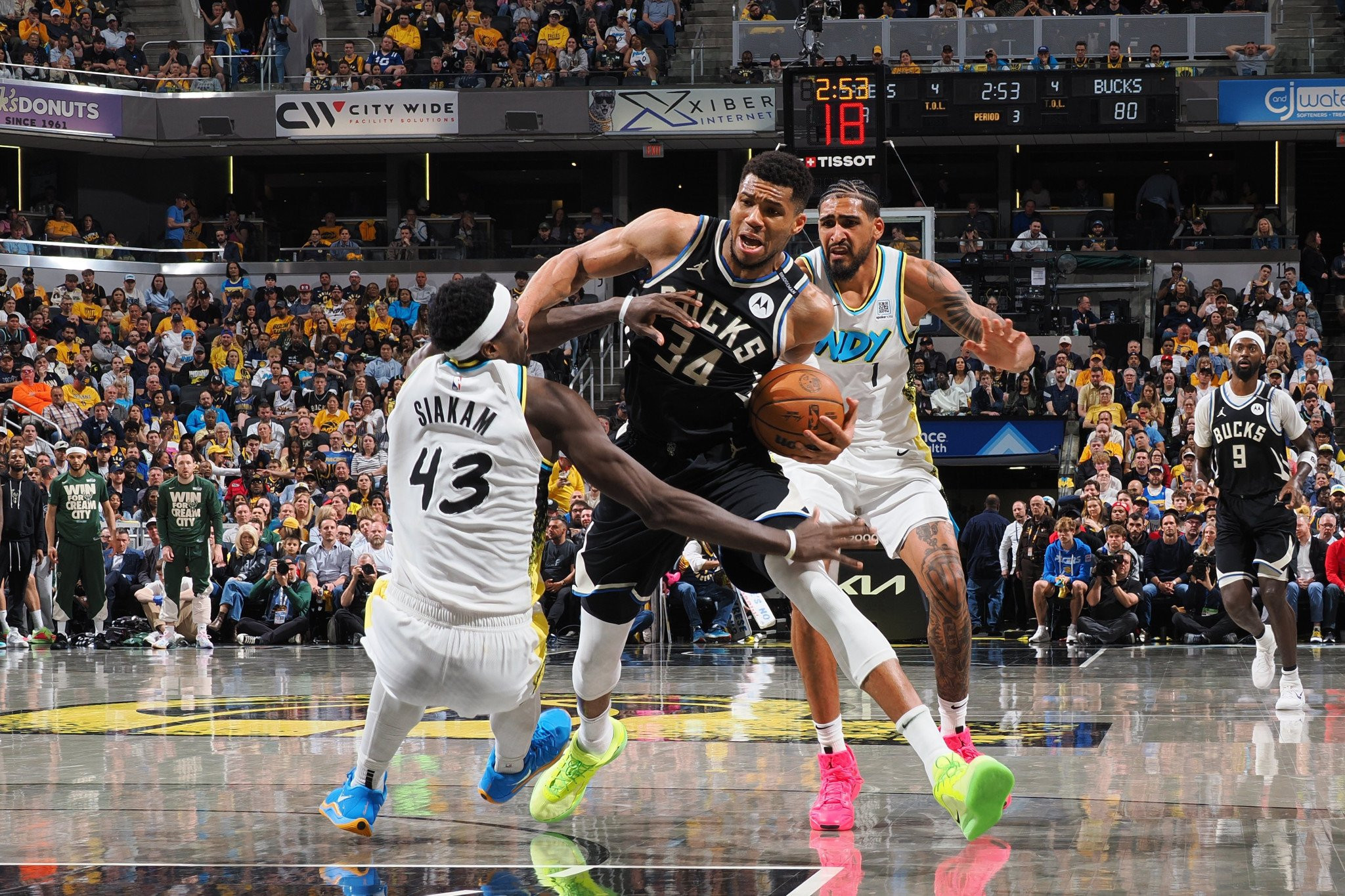 Ο απελπιστικά μόνος Γιάννης δεν αρκούσε και οι Μπακς ηττήθηκαν ξανά από τους Πέισερς