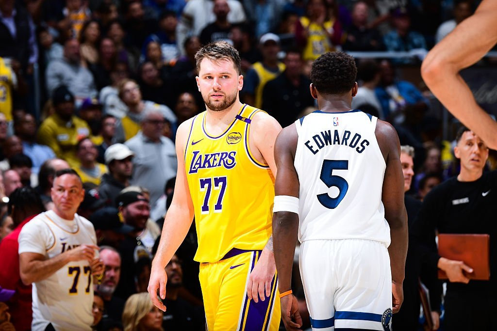 Έβγαλαν αντίδραση και ισοφάρισαν οι Λέικερς, απόδειξη υπεροχής για Θάντερ