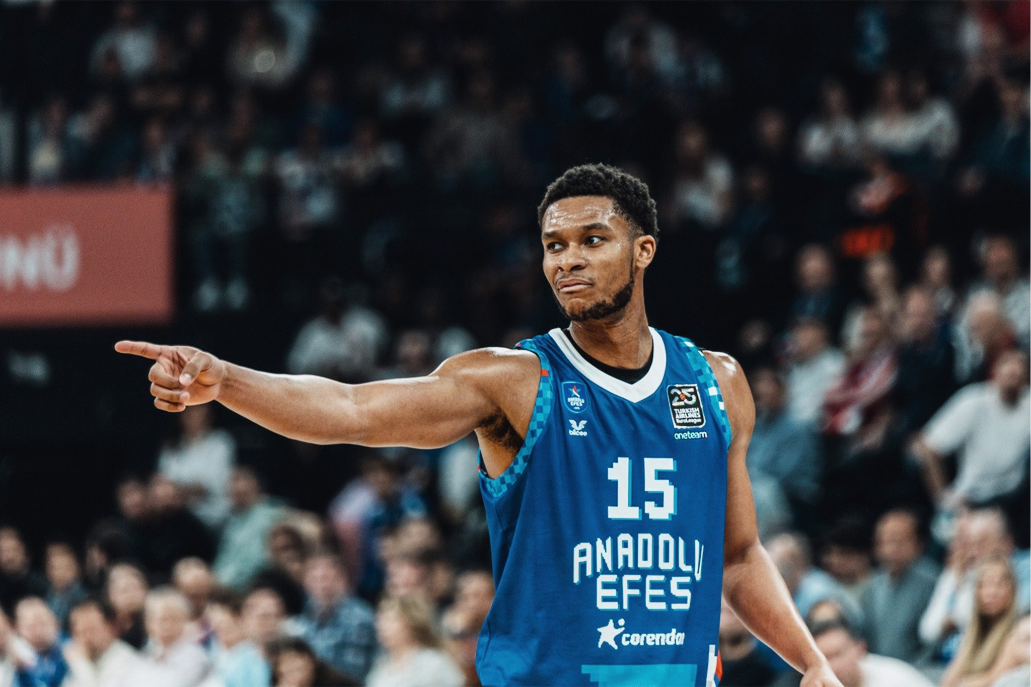 Συναγερμός στην Εφές με Ντόζιερ: Χτύπησε στο γόνατο, αγωνία ενόψει Παναθηναϊκού