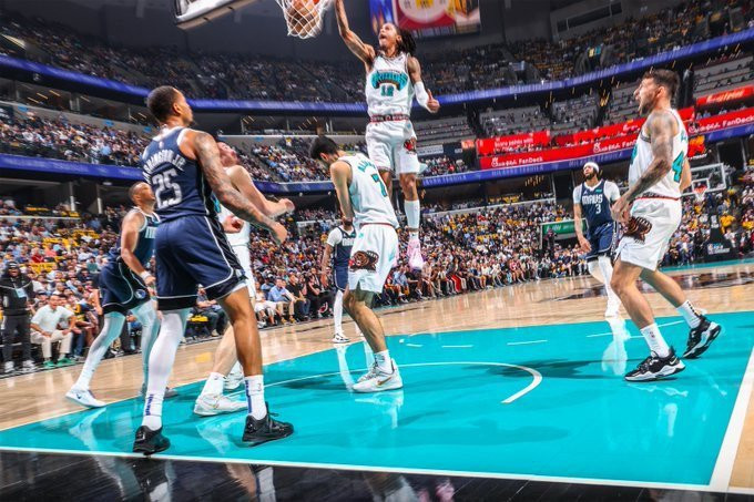 Οι Γκρίζλις νίκησαν με 120-106 τους Μάβερικς και έκλεισαν ραντεβού με τους Θάντερ