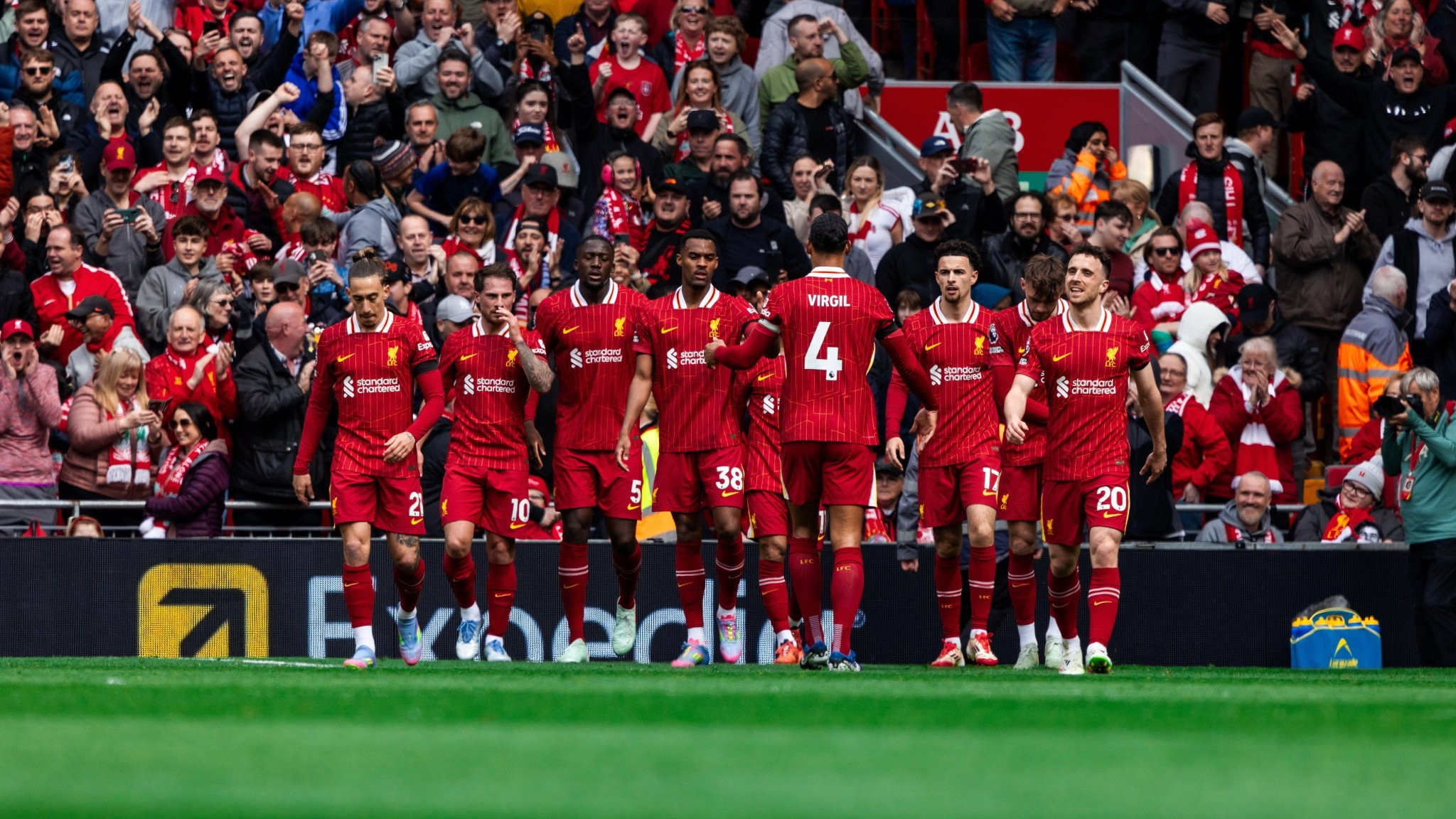 Η μεγάλη Κυριακή της Λίβερπουλ - Έτσι παίρνει σήμερα το πρωτάθλημα