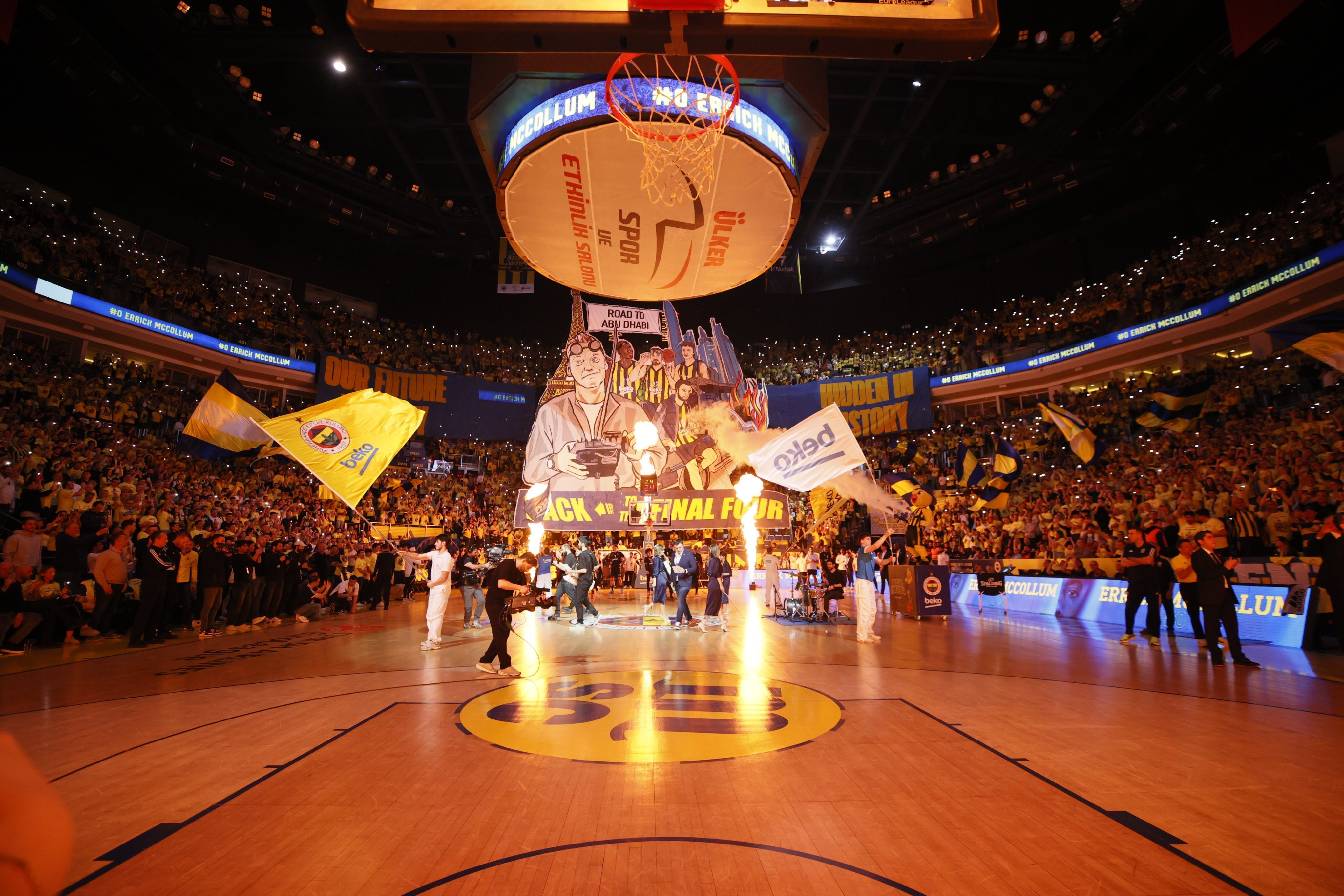 Το απίθανο πανό των οπαδών της Φενέρ για το Άμπου Ντάμπι (video)