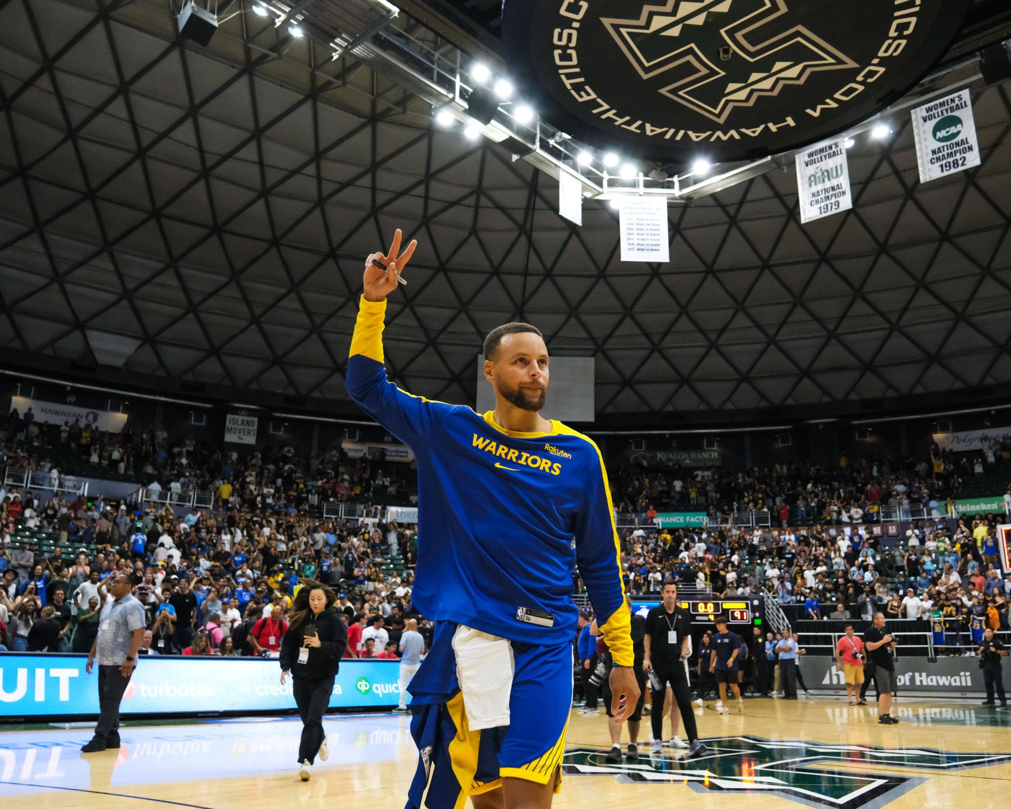 Οι Γουόριορς νίκησαν τους Γκρίζλις με 121-116 και προκρίθηκαν στα Playoffs