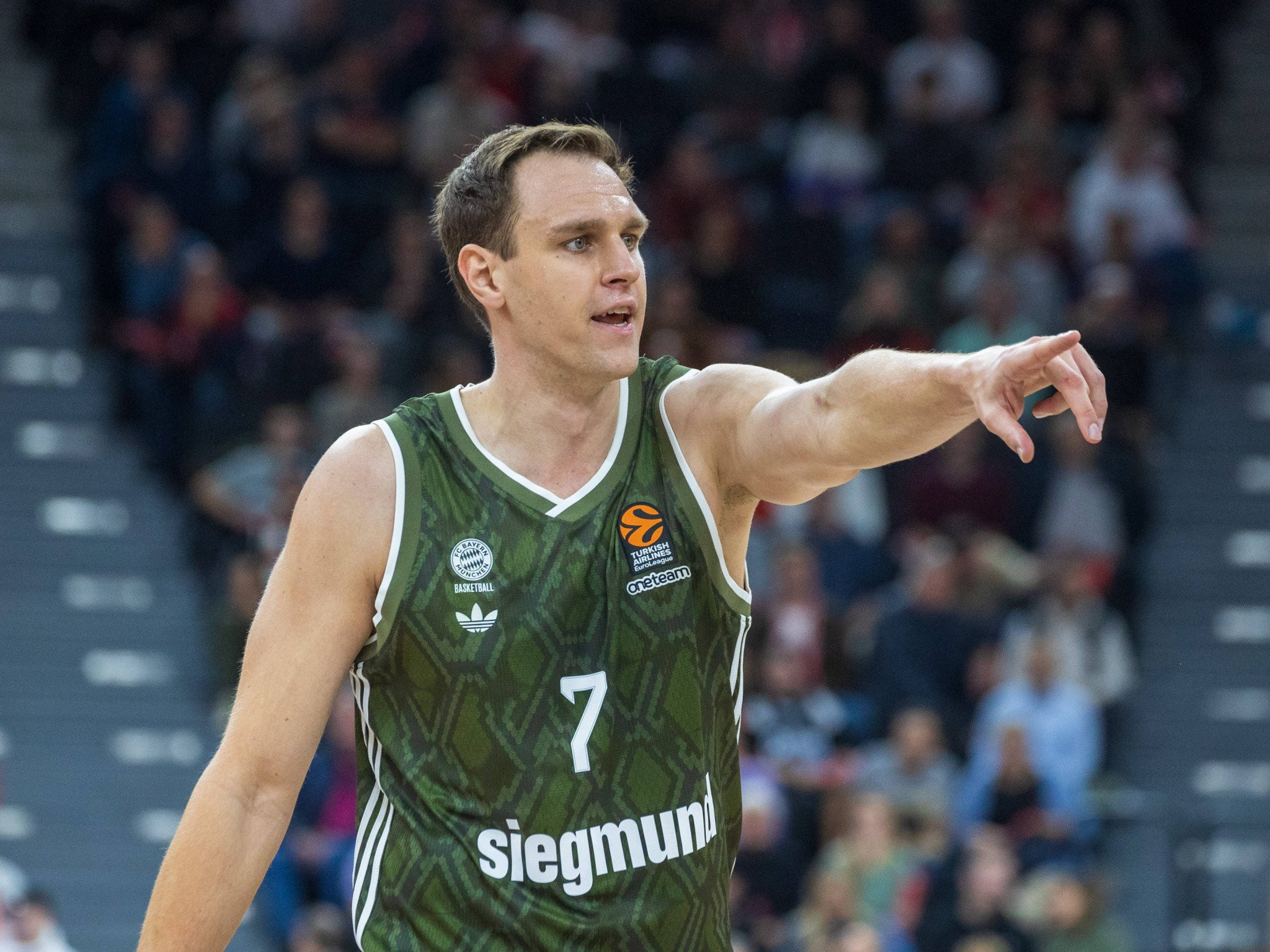 Άνετα η Μπάγερν στο πρωτάθλημα πριν τα Play In με αντίπαλο τον Ερυθρό Αστέρα